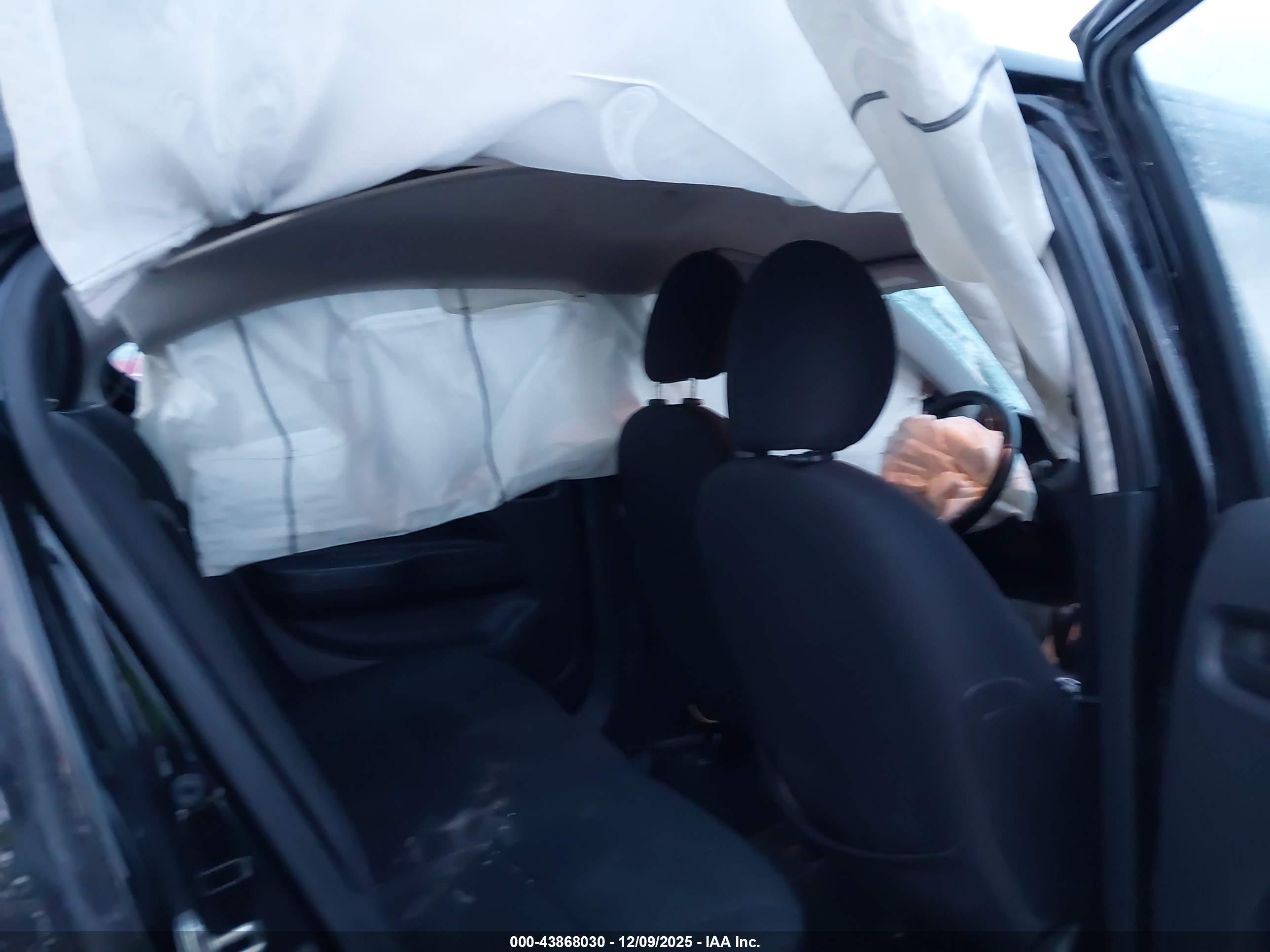 MITSUBISHI MIRAGE image 8