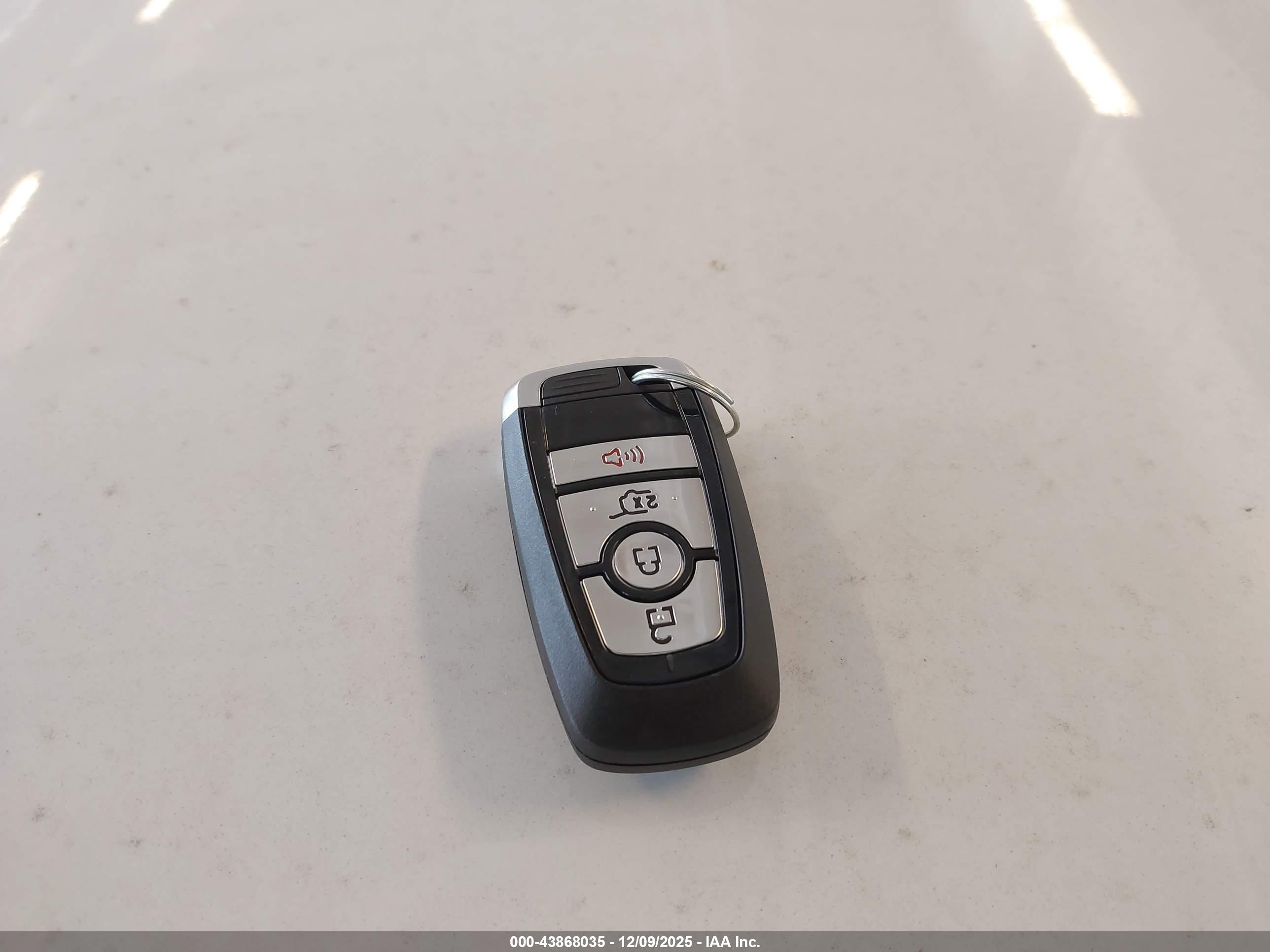 FORD ESCAPE image 11