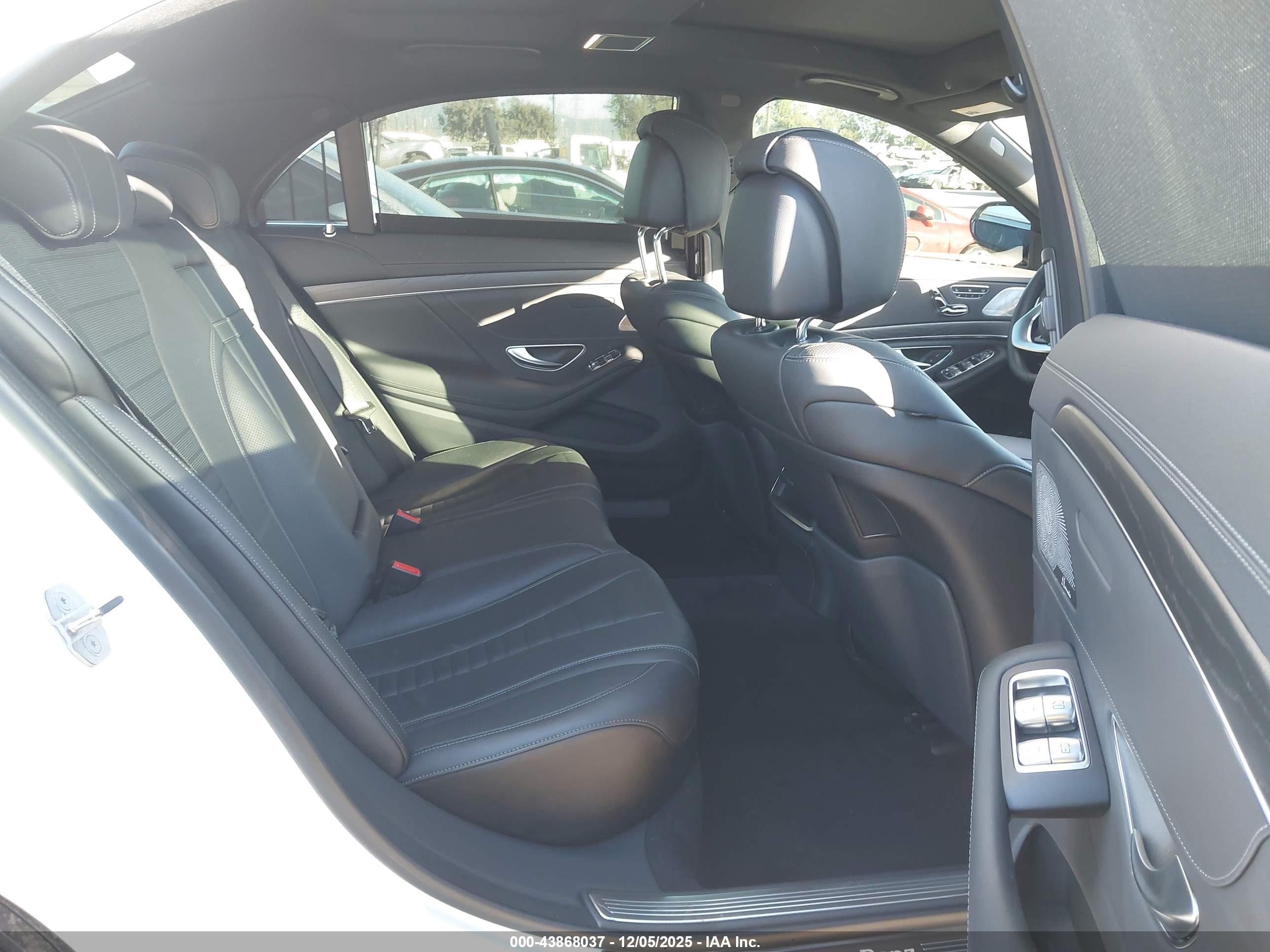 MERCEDES-BENZ S image 8
