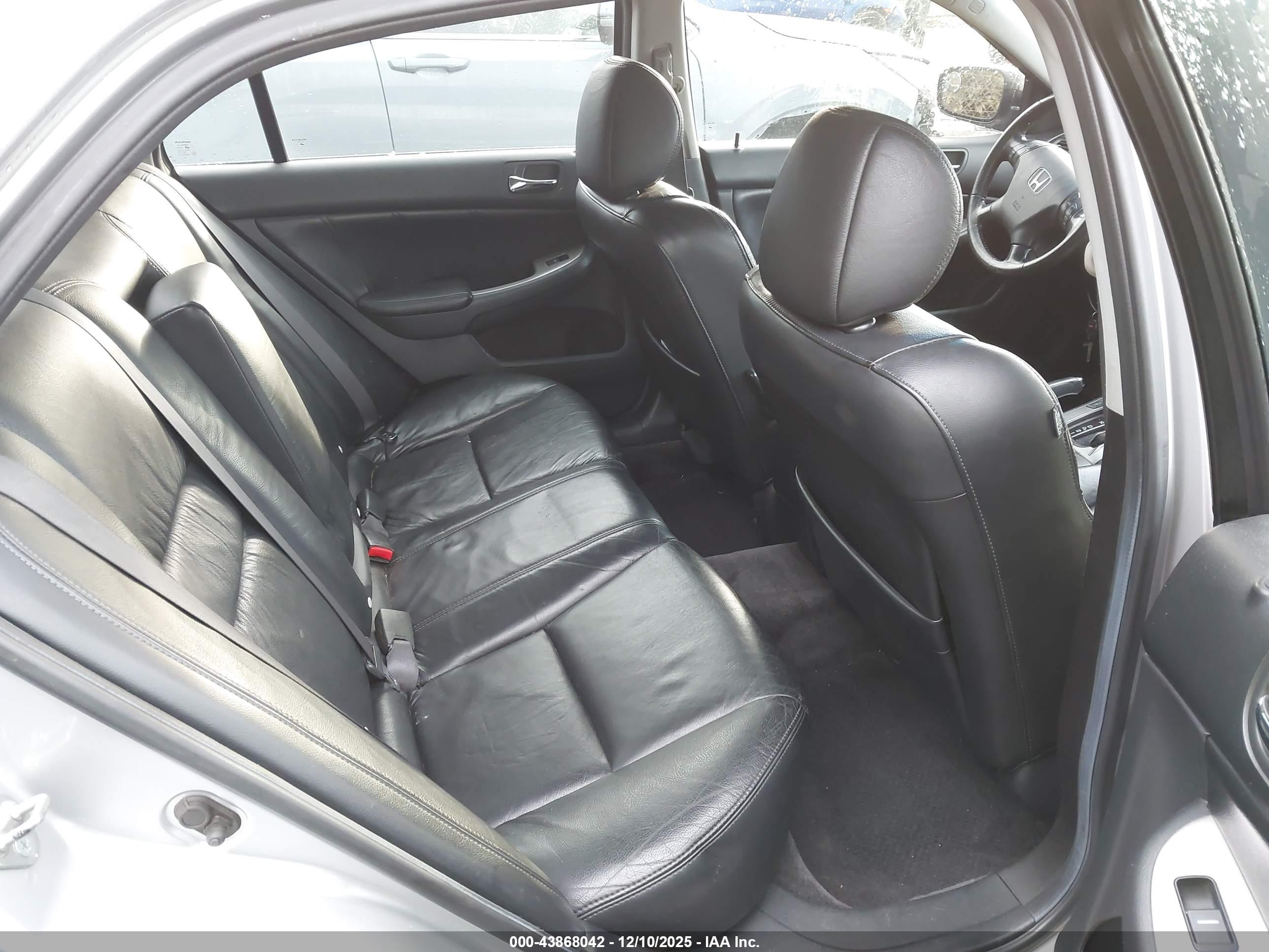 HONDA ACCORD image 8