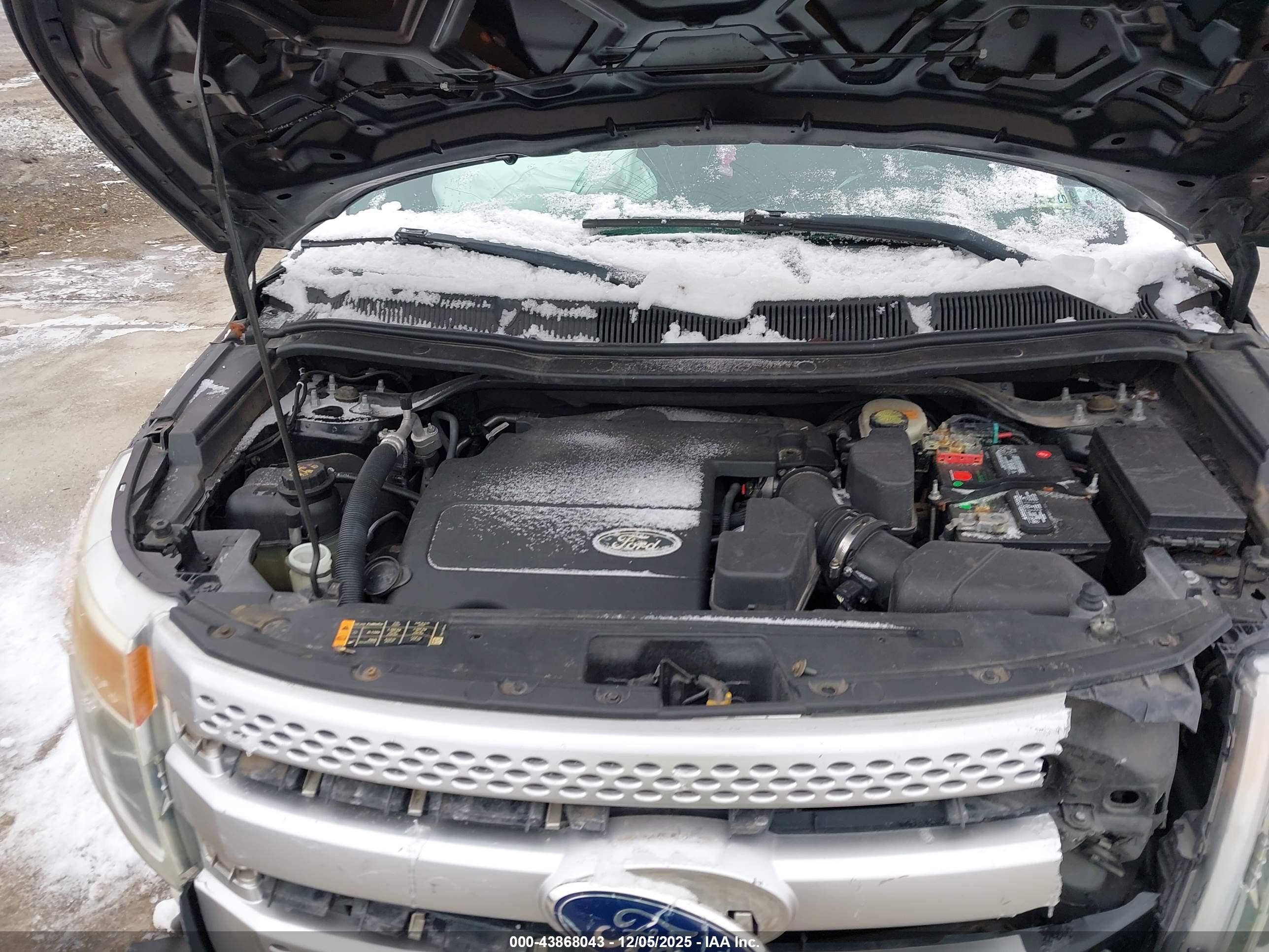 FORD EXPLORER image 10