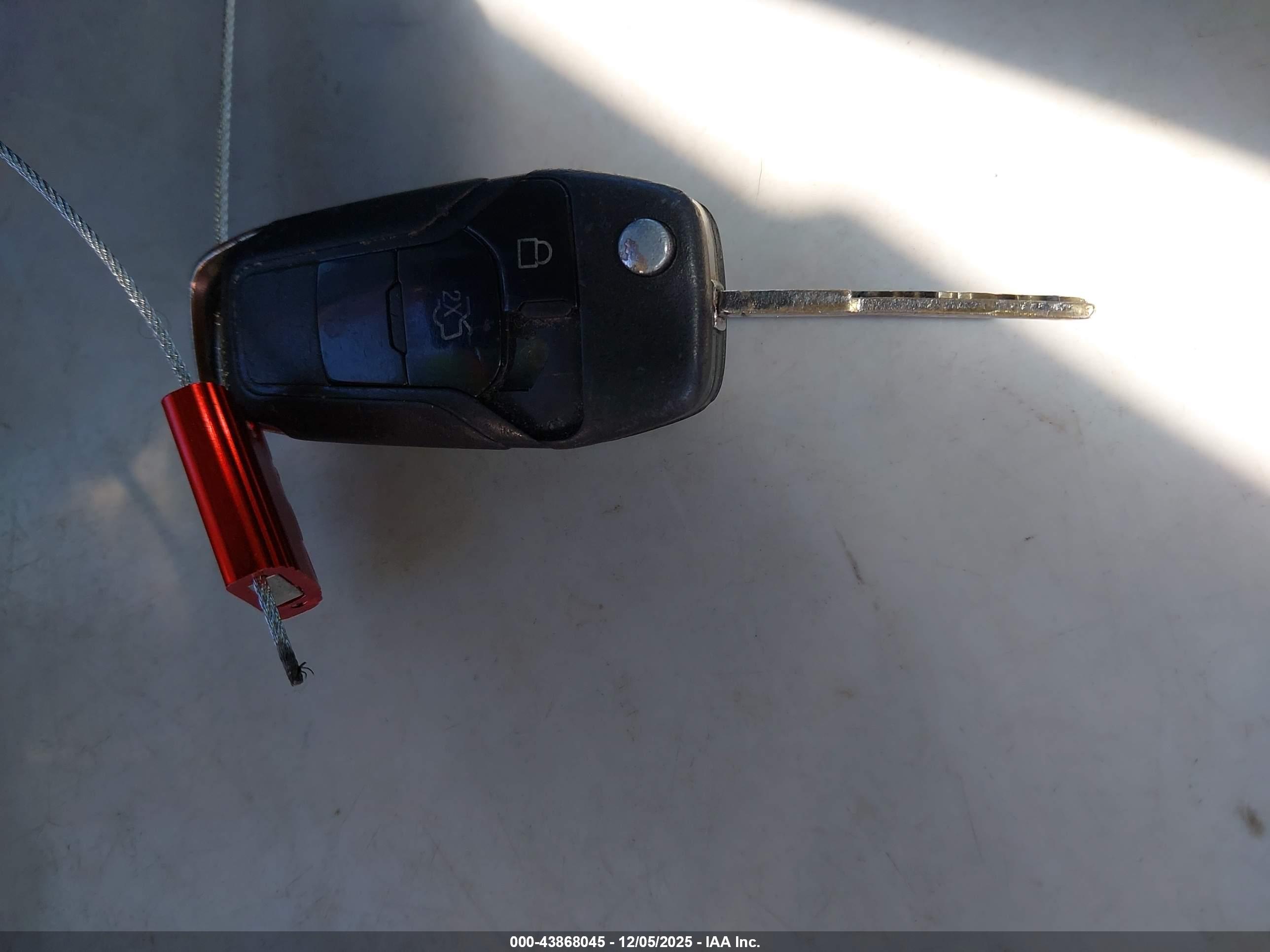 FORD FUSION image 11