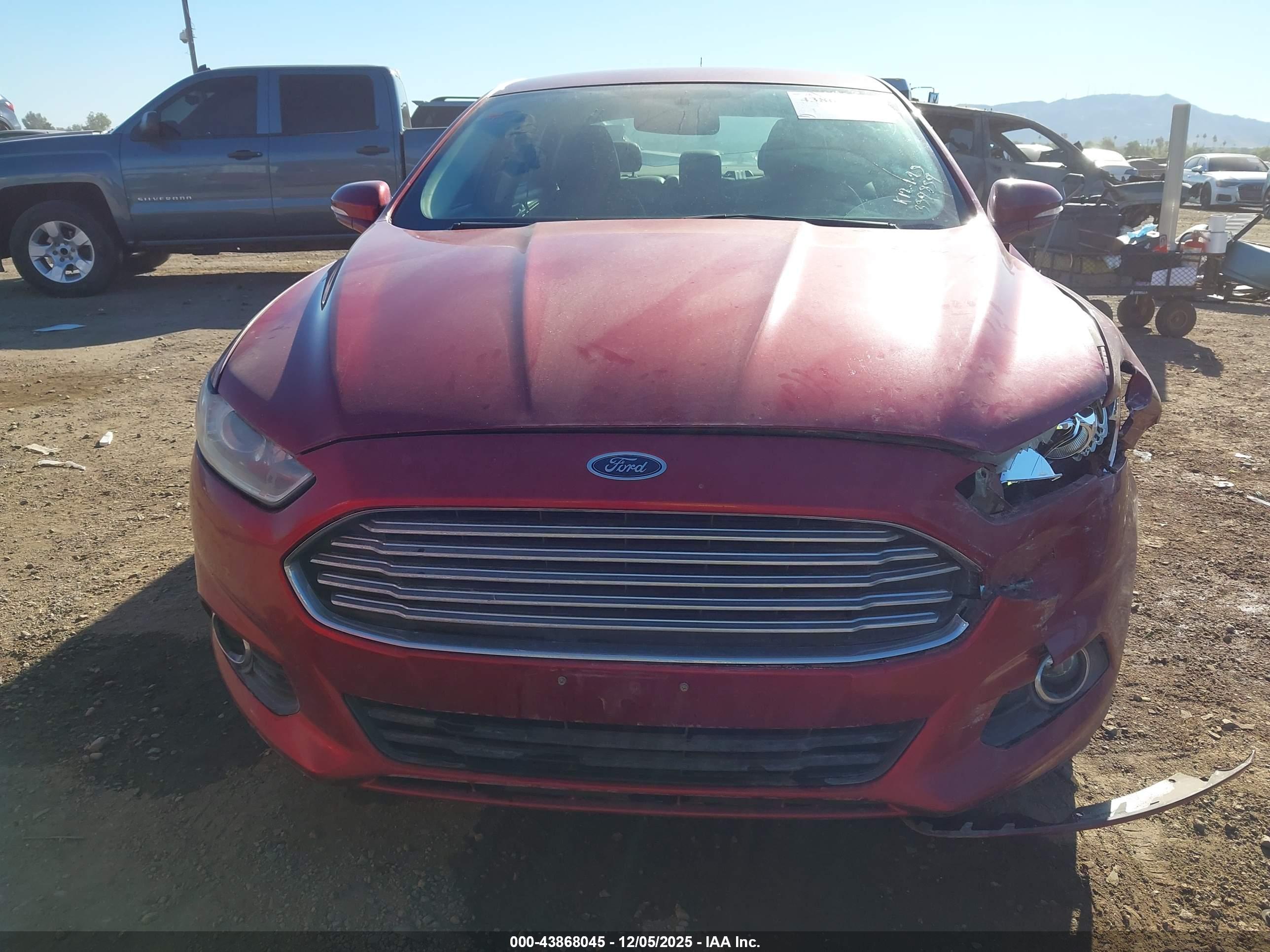 FORD FUSION image 6