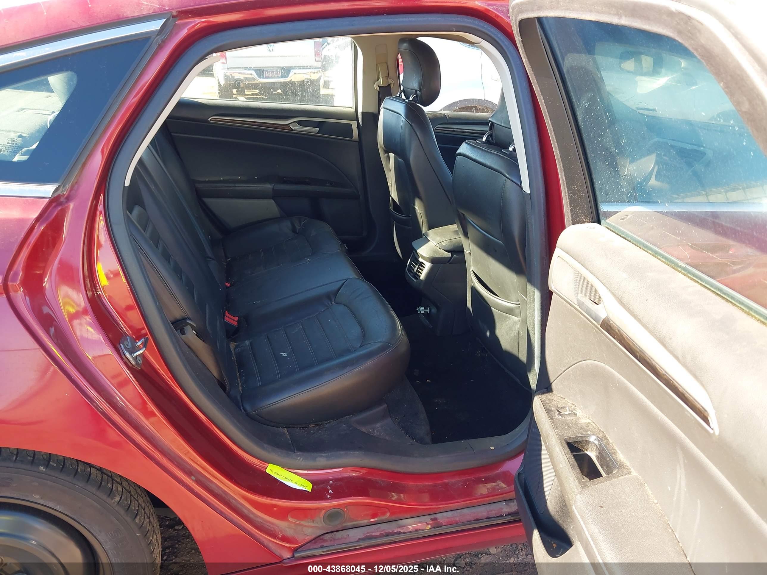 FORD FUSION image 8