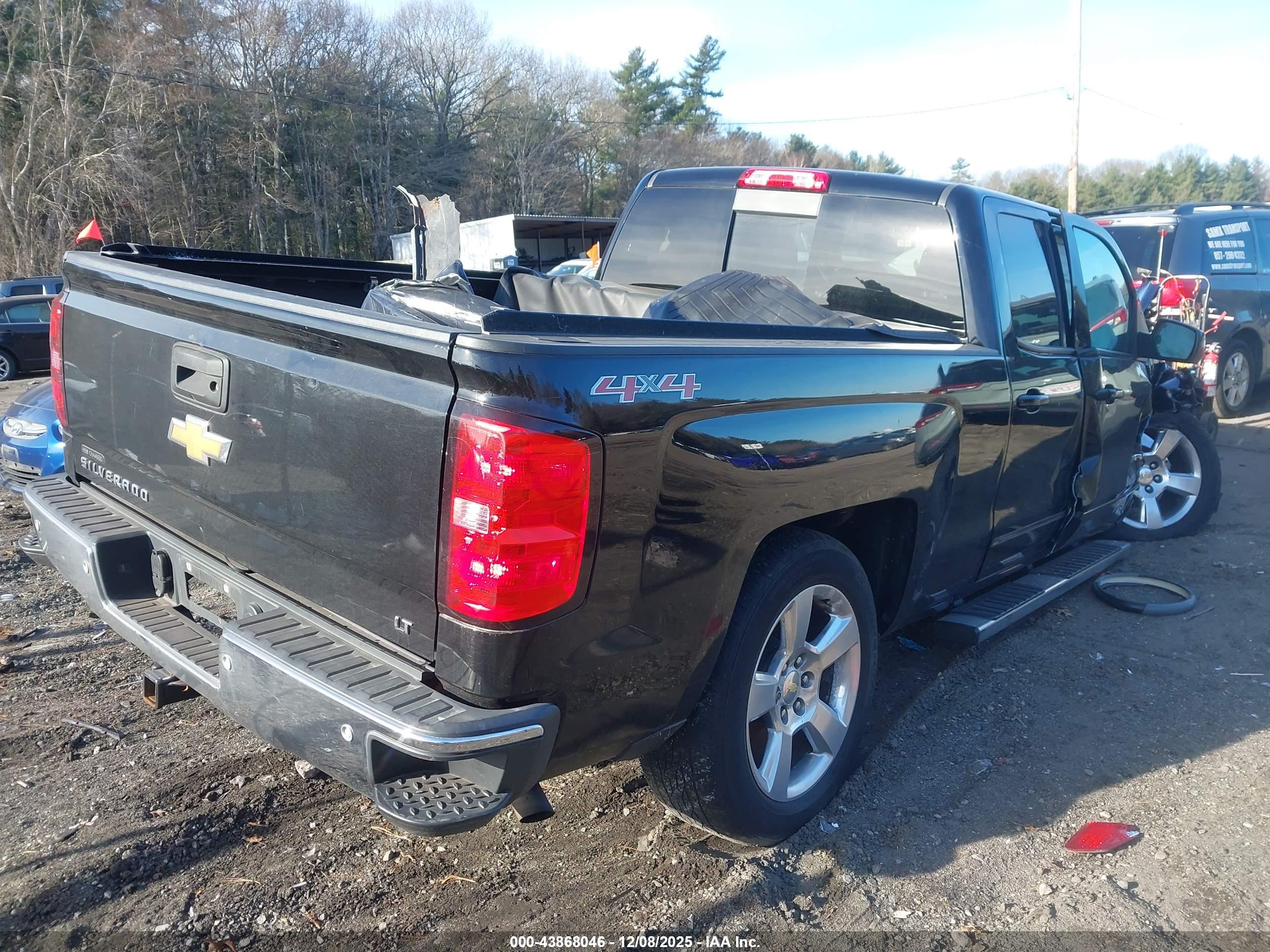 CHEVROLET SILVERADO image 4