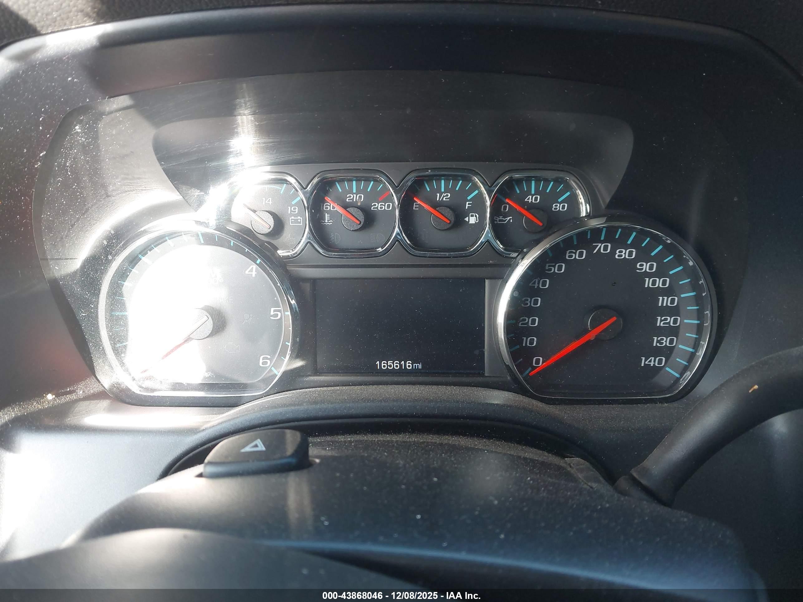 CHEVROLET SILVERADO image 7