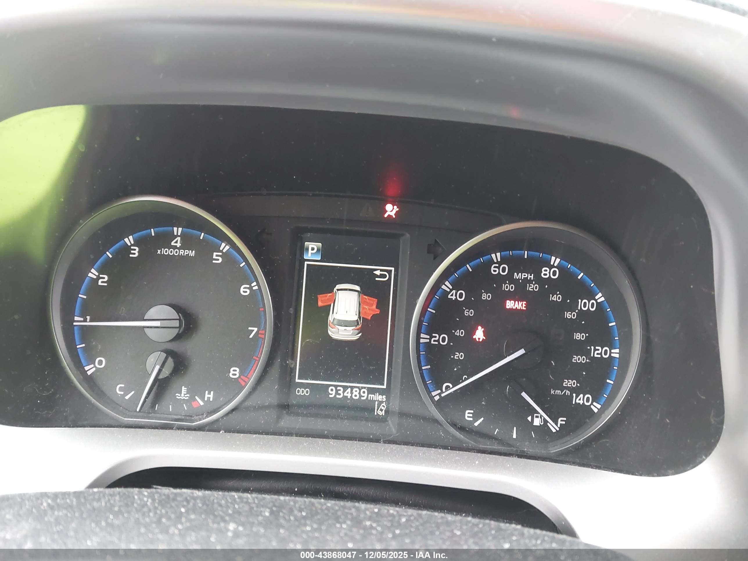 TOYOTA RAV4 image 7