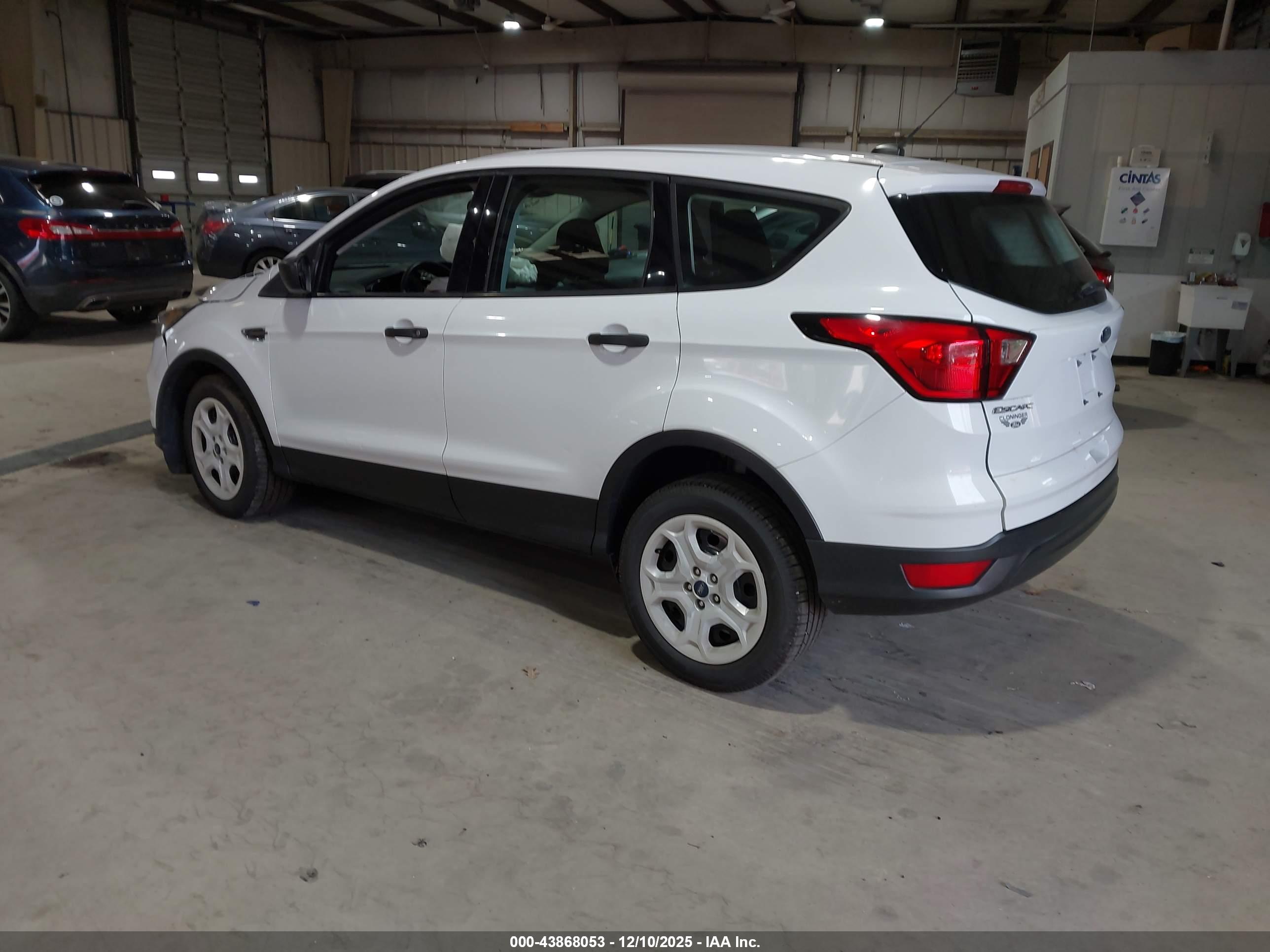 FORD ESCAPE image 3