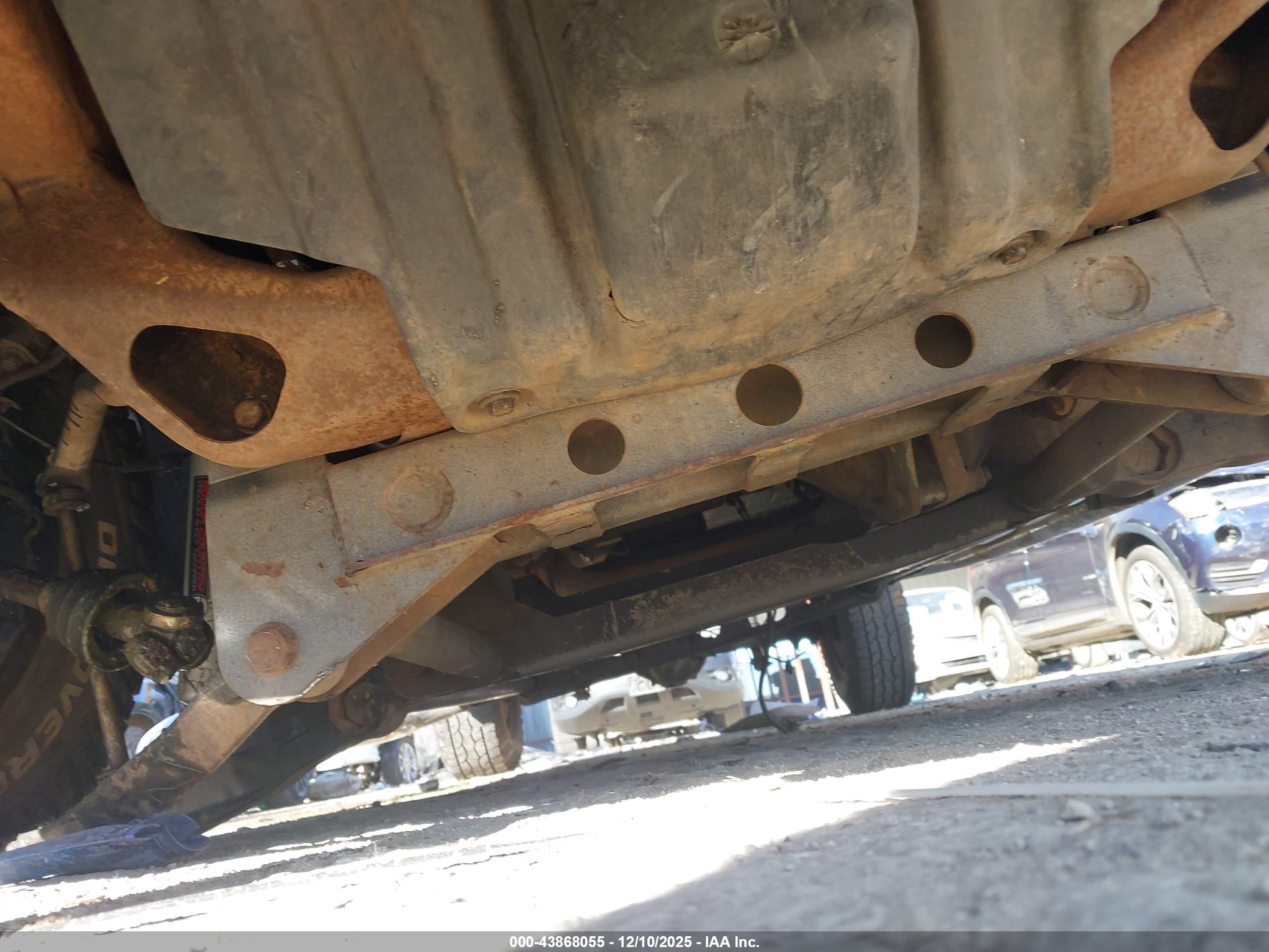 CHEVROLET SILVERADO image 6