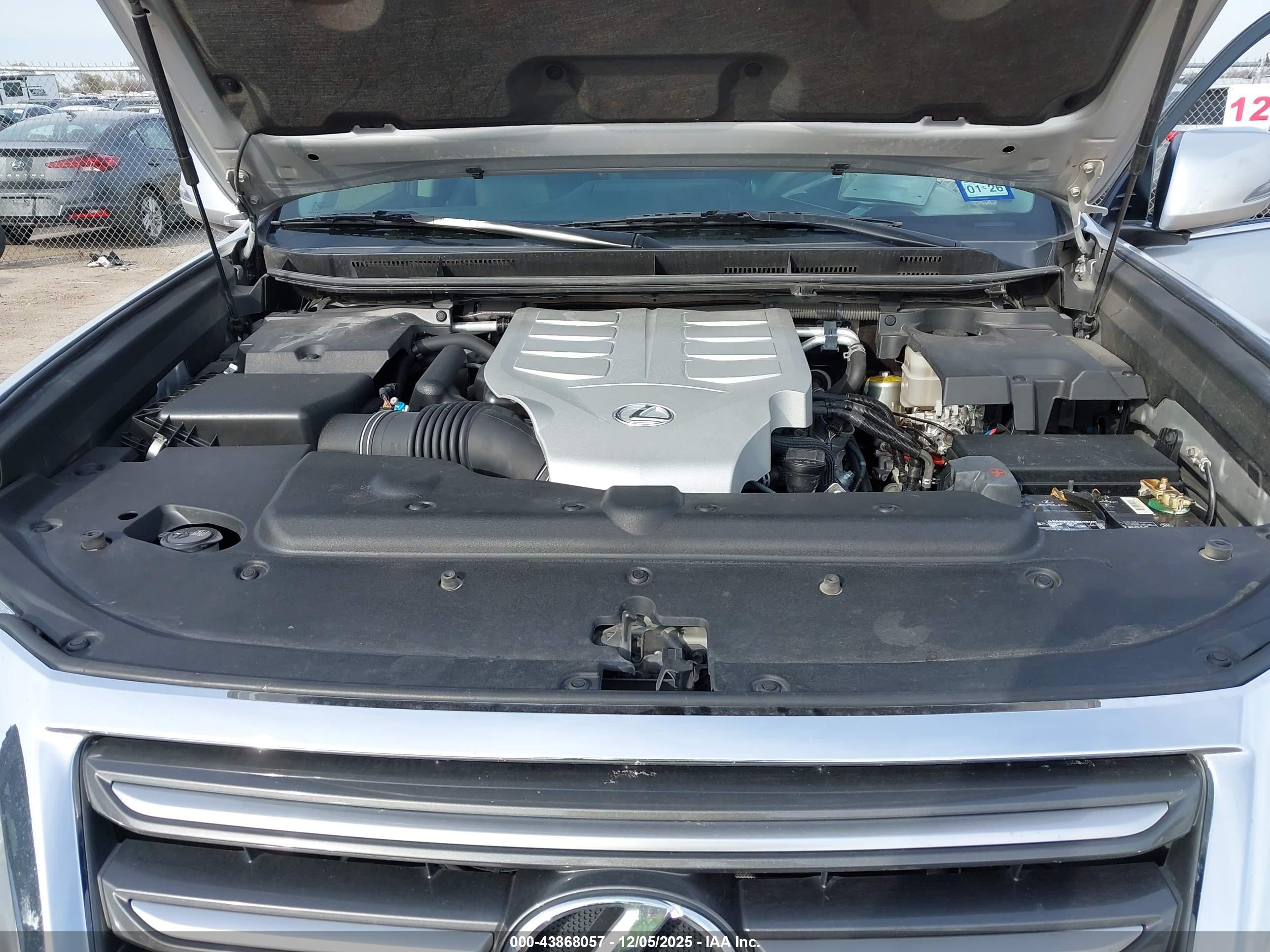 LEXUS GX image 10