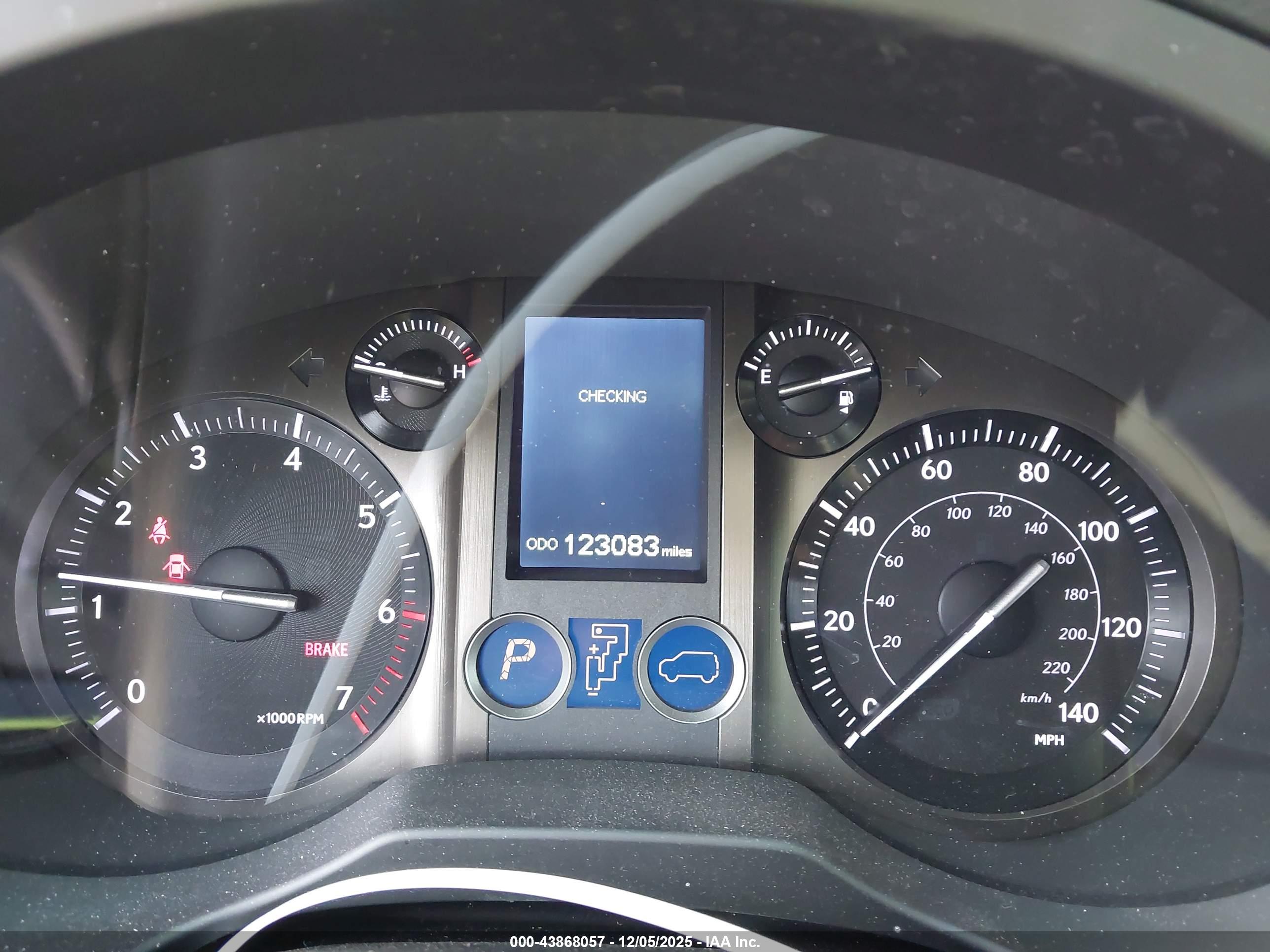LEXUS GX image 7