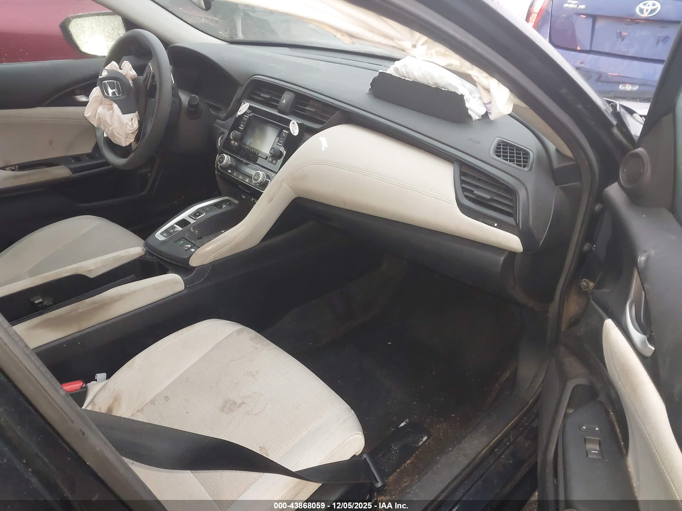 HONDA INSIGHT image 5