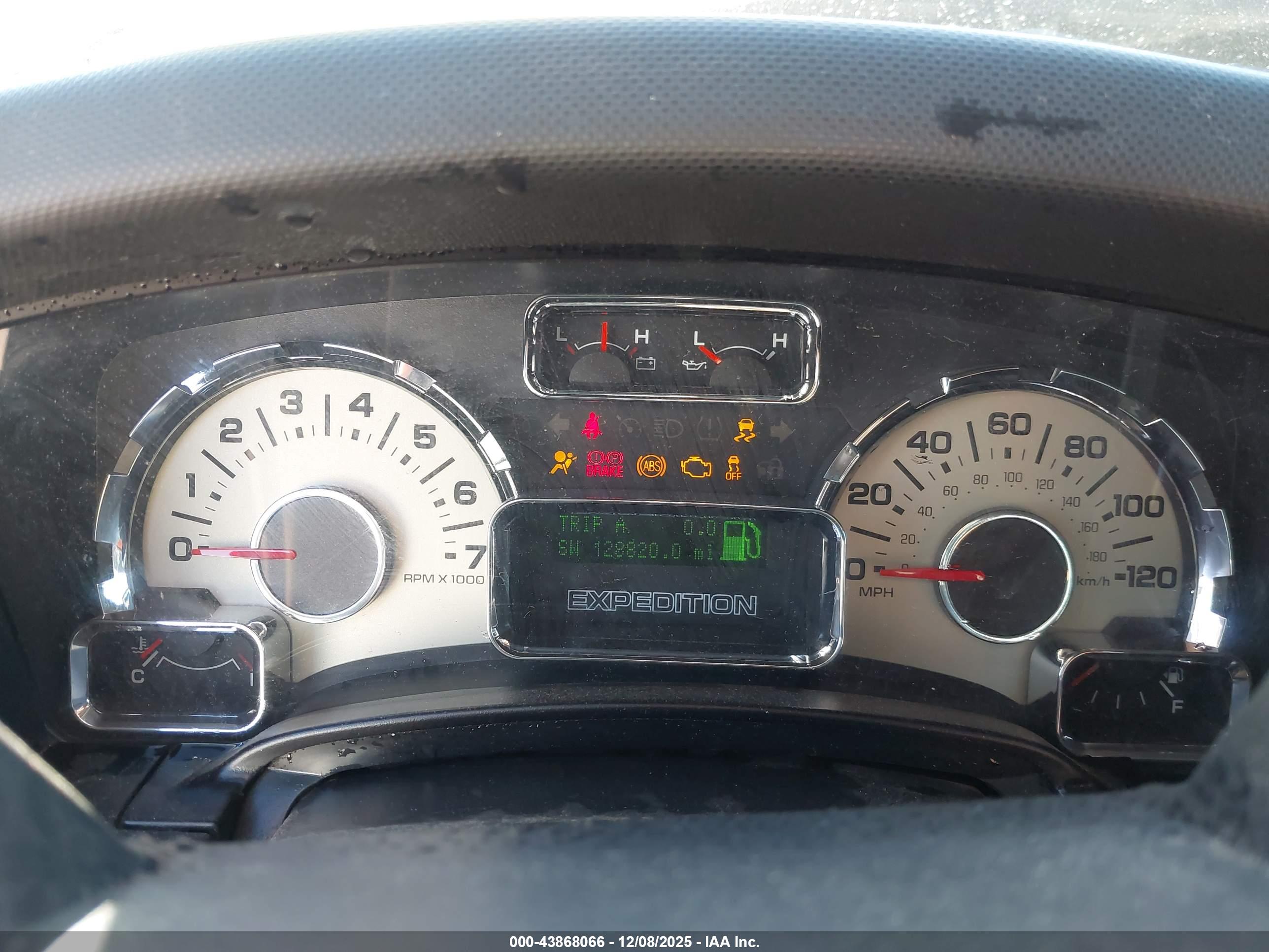 FORD EXPEDITION image 7