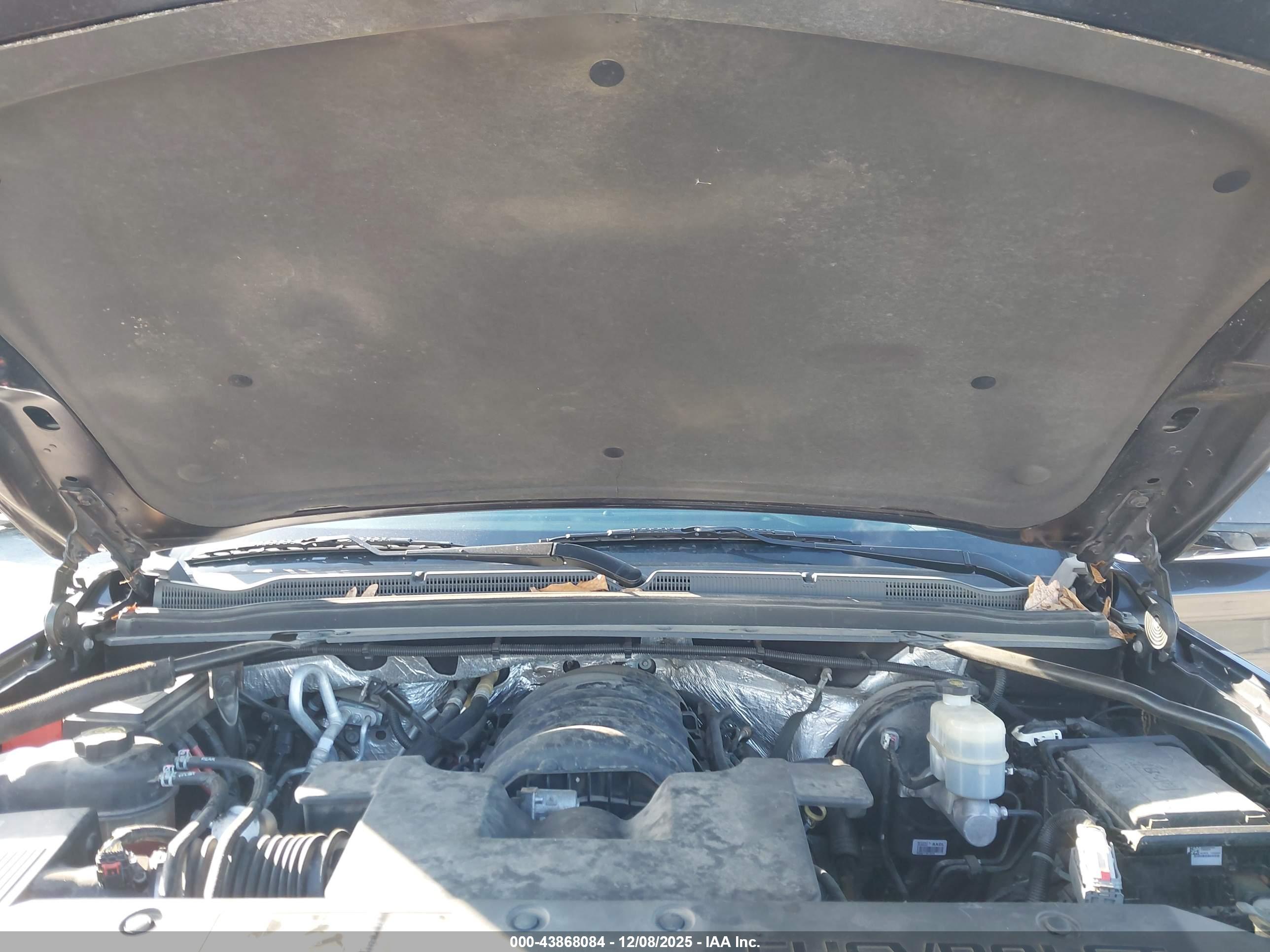 CHEVROLET TAHOE image 10