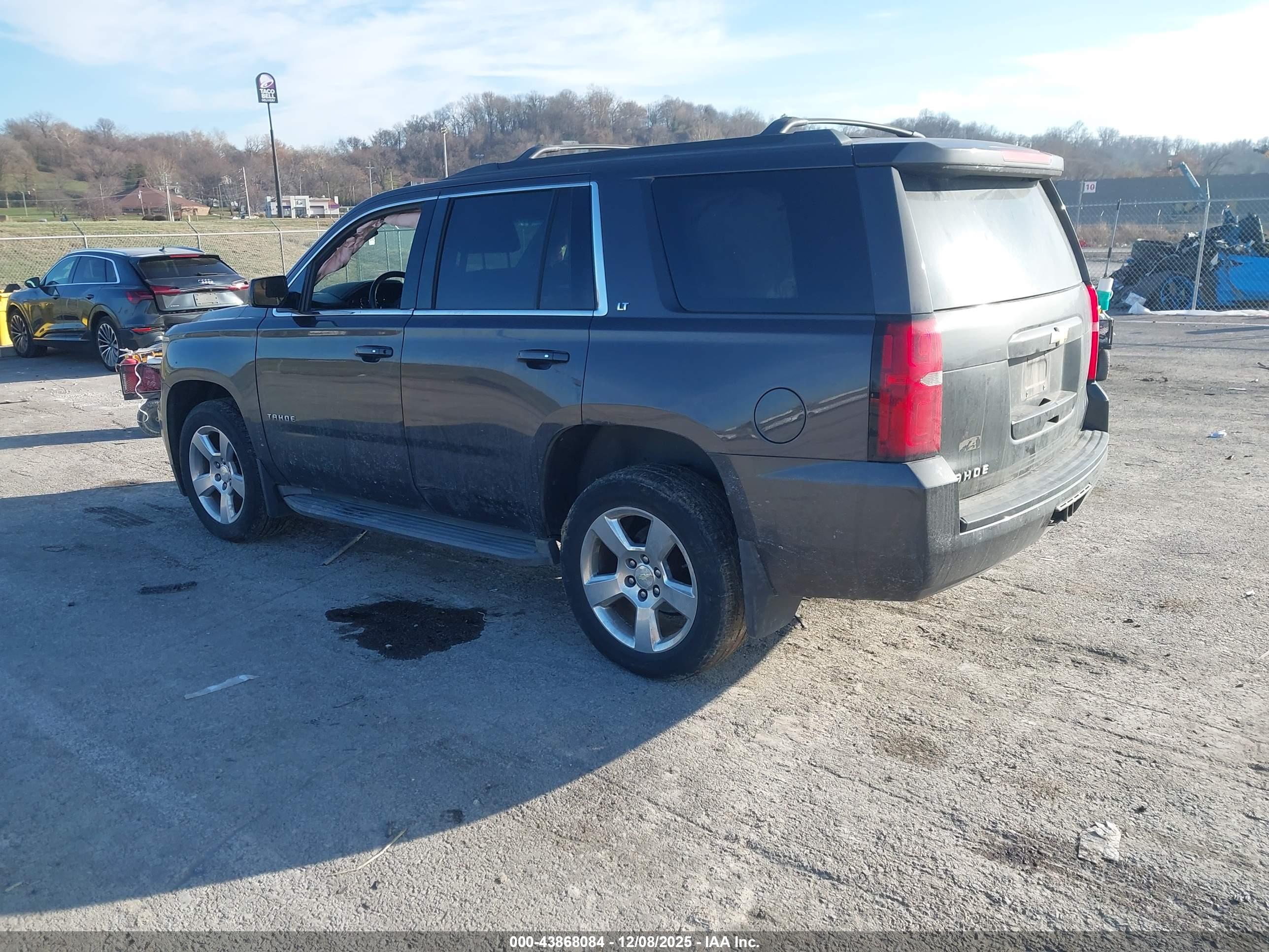CHEVROLET TAHOE image 3