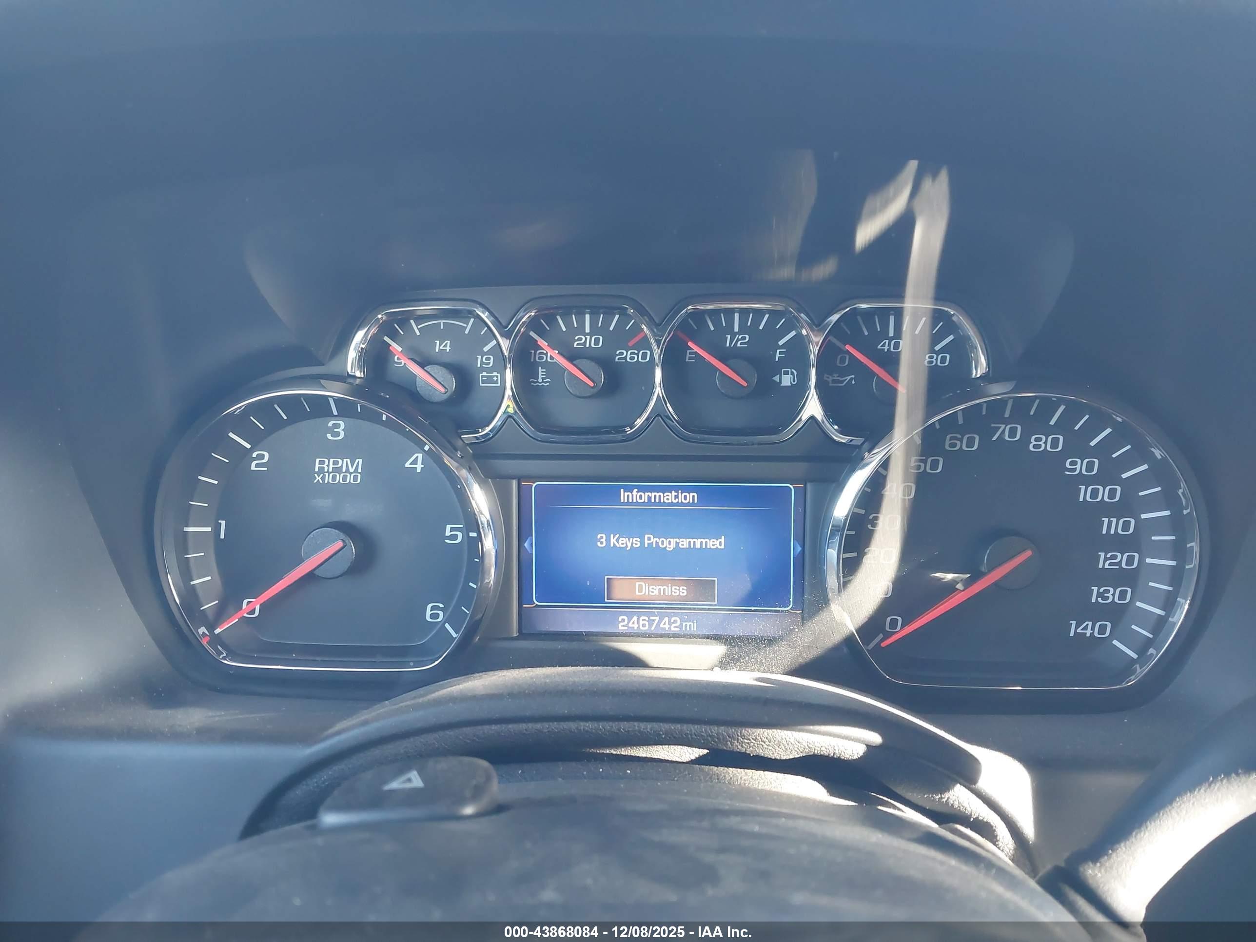 CHEVROLET TAHOE image 7