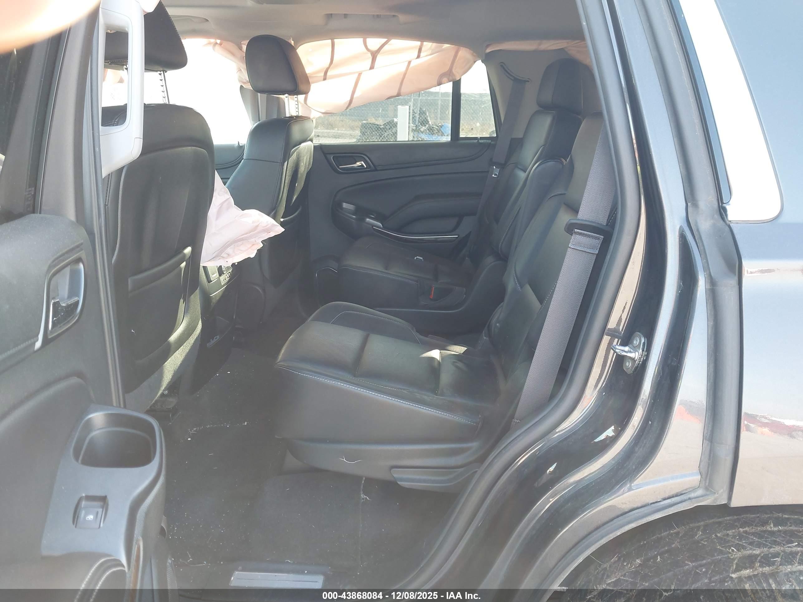 CHEVROLET TAHOE image 8