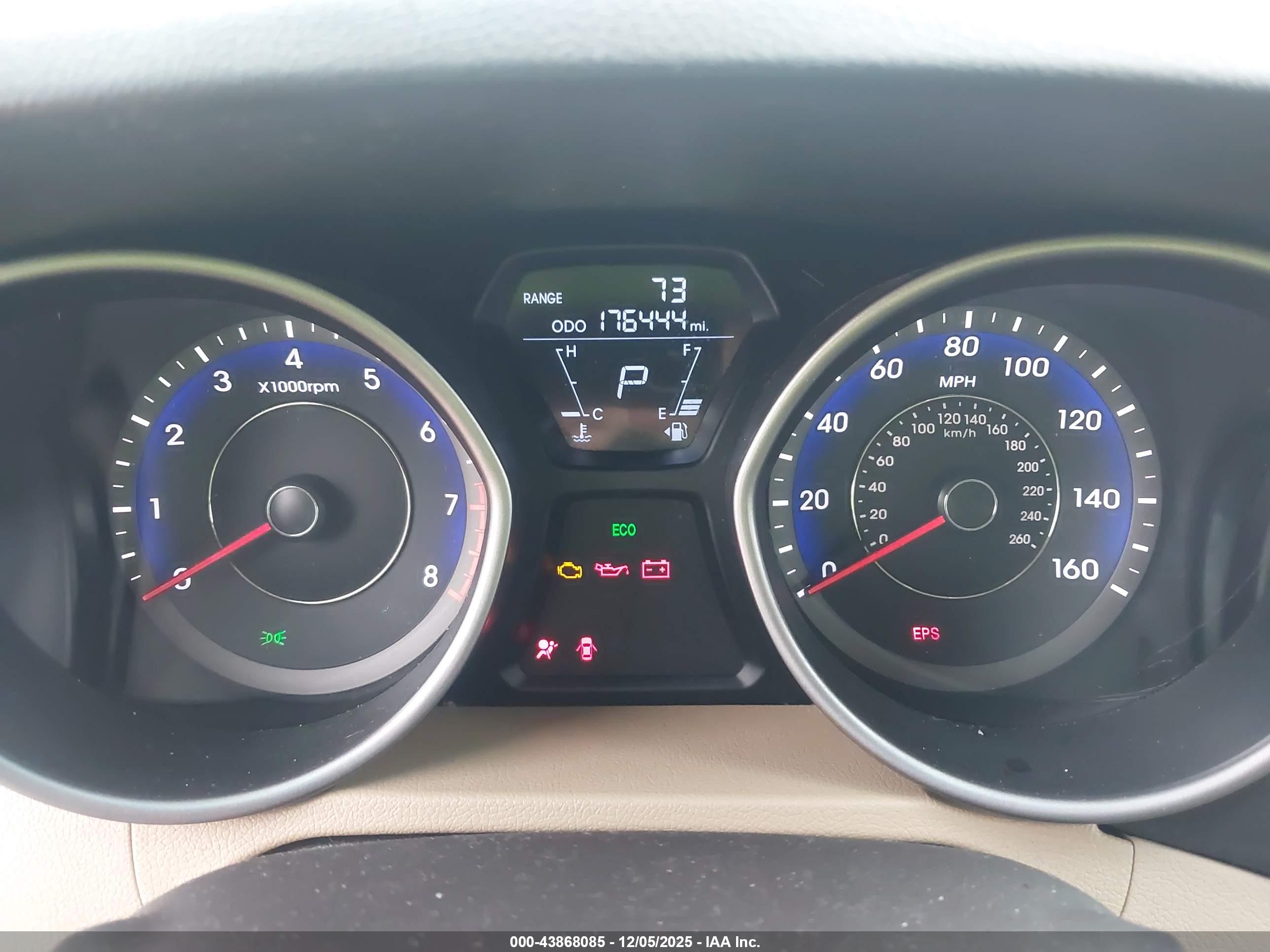 HYUNDAI ELANTRA image 7