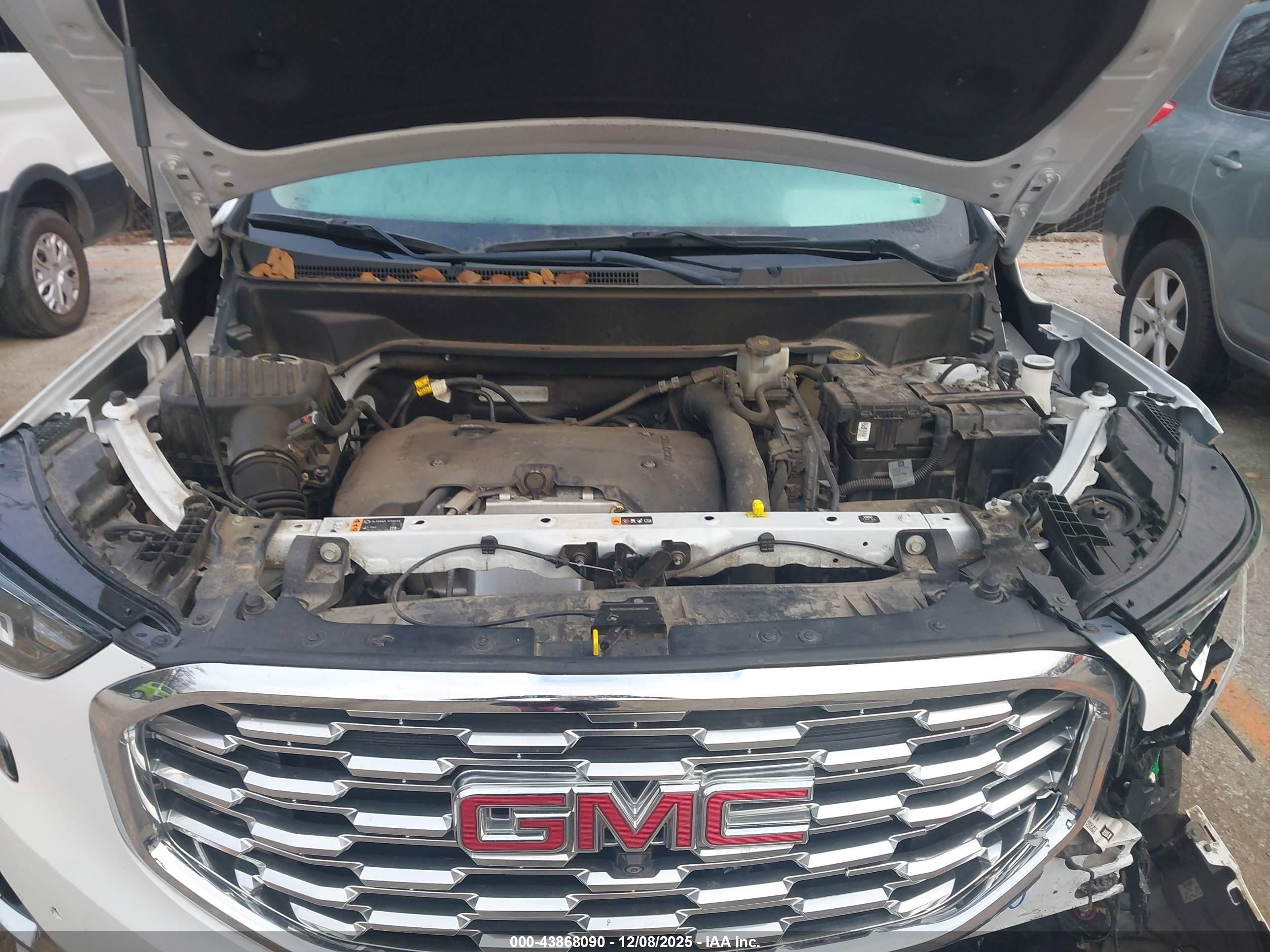 GMC TERRAIN image 10