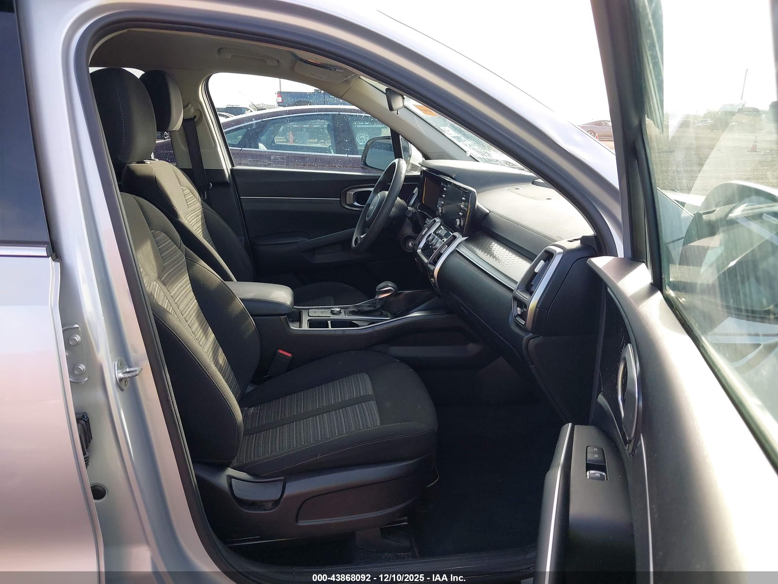 KIA SORENTO image 5