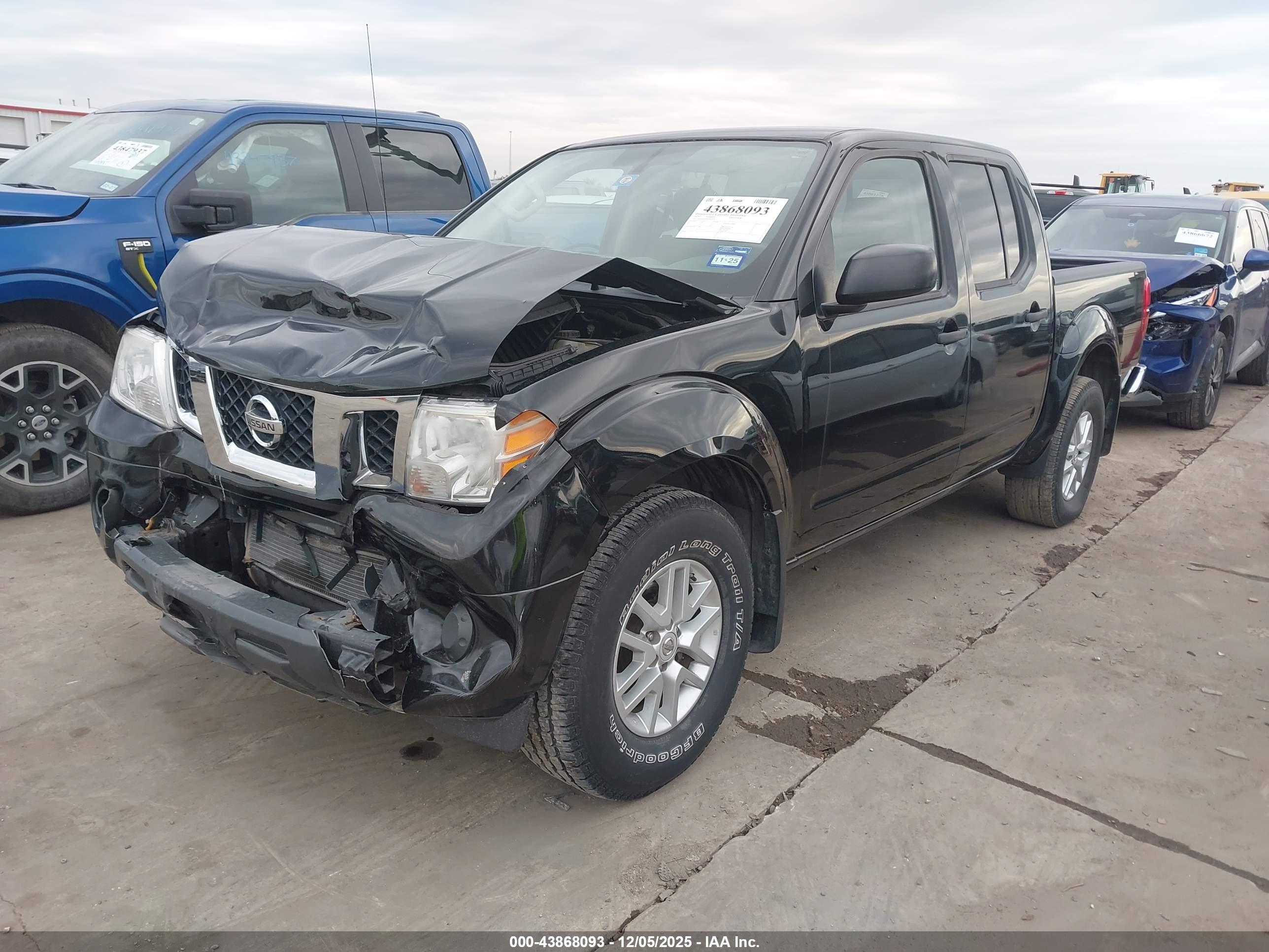 NISSAN FRONTIER image 2