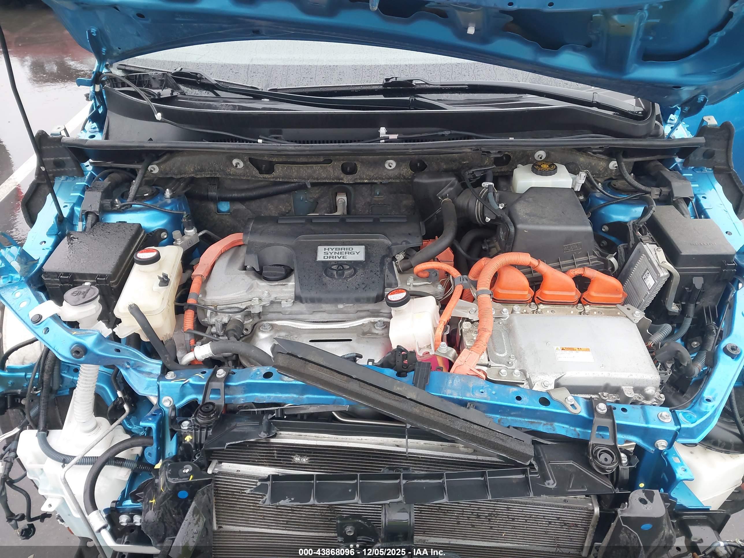 TOYOTA RAV4 image 10