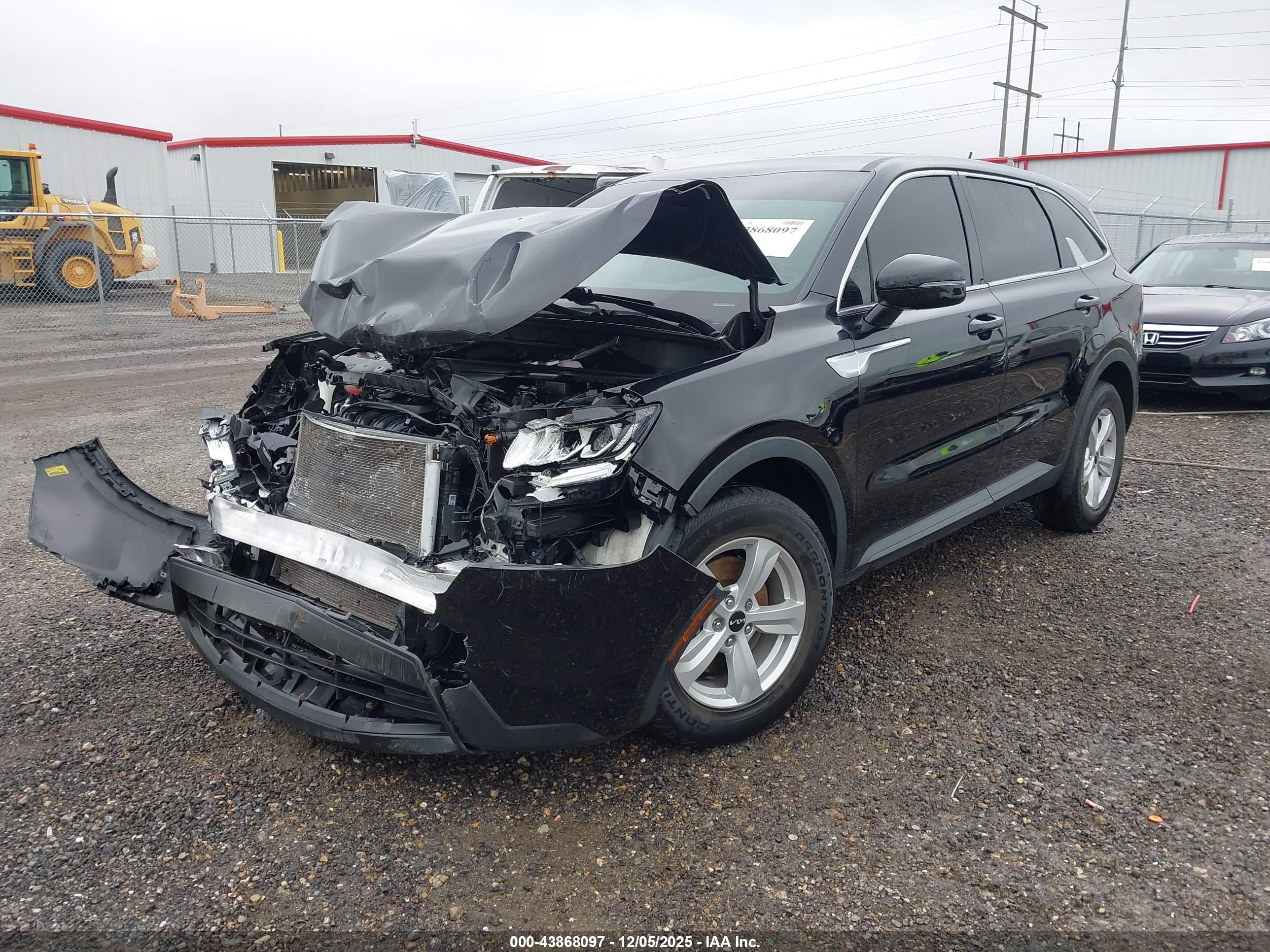 KIA SORENTO image 2