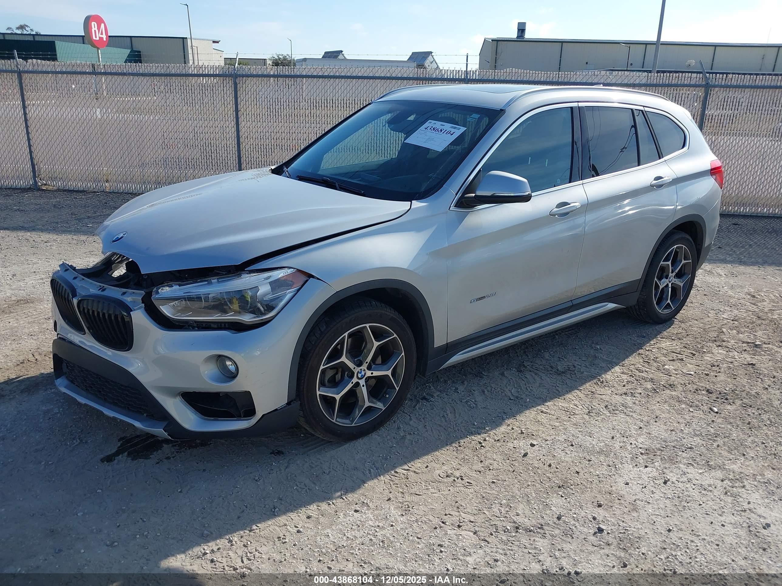 BMW X1 image 2