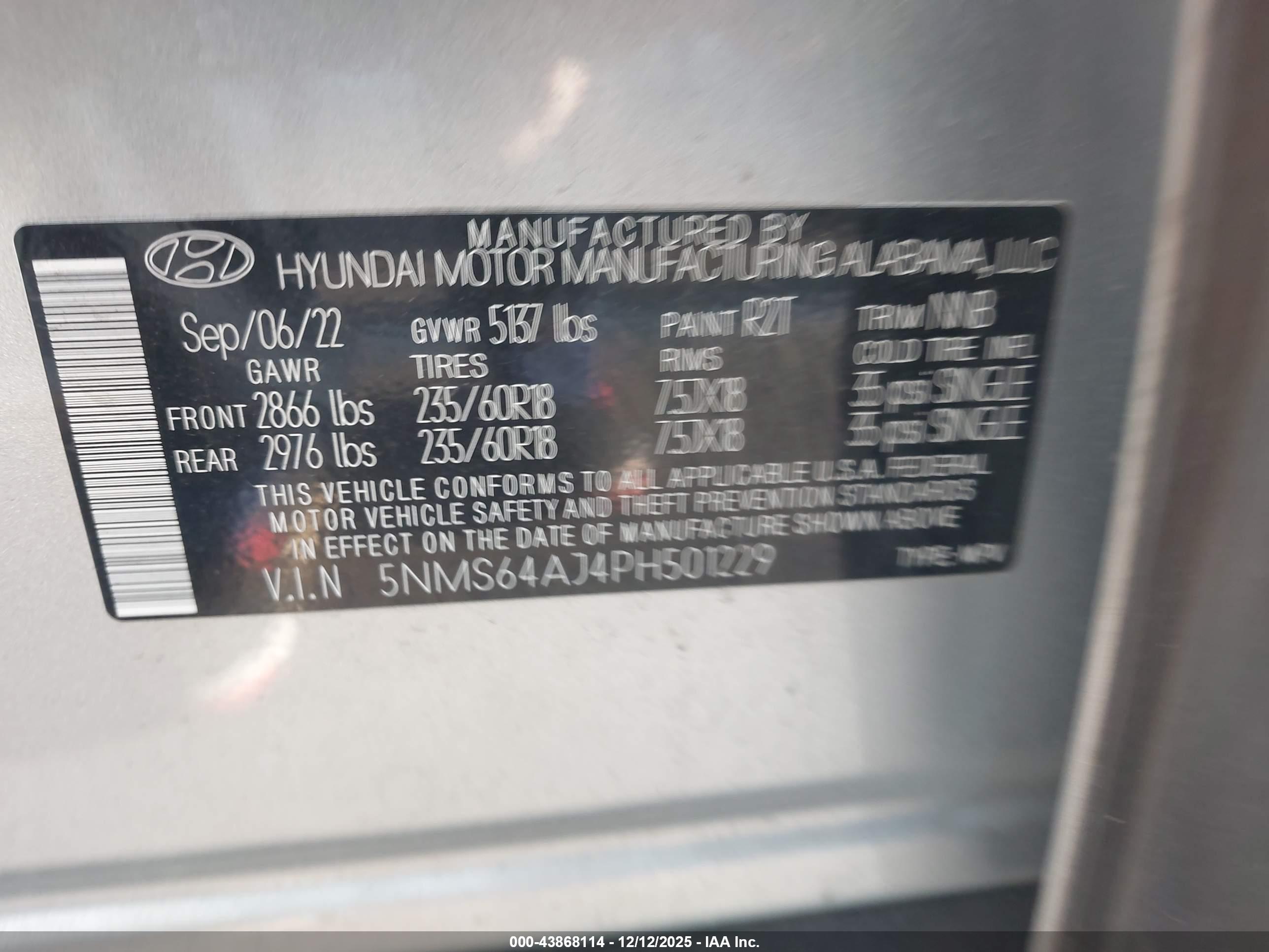 HYUNDAI SANTA image 9