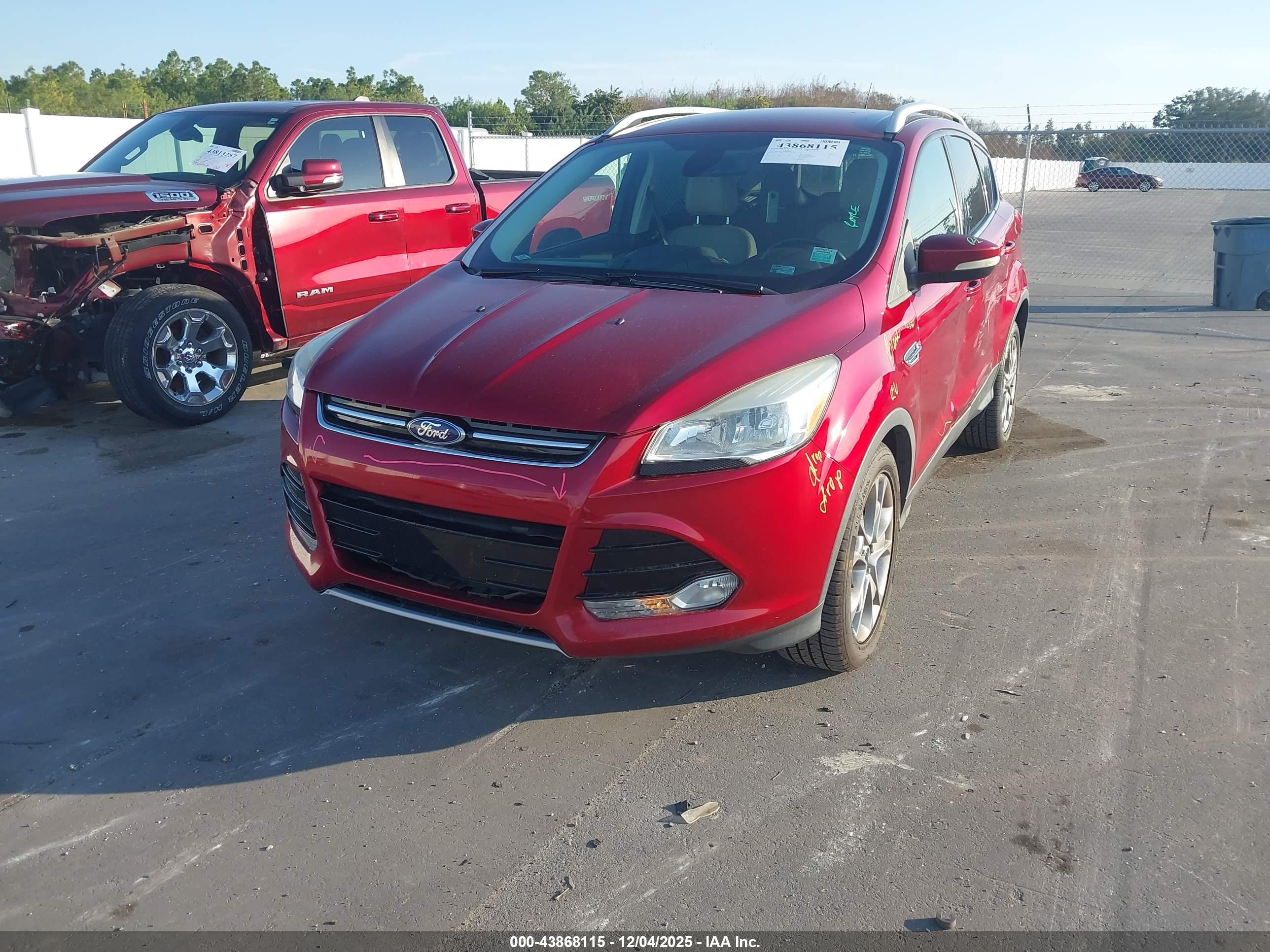 FORD ESCAPE image 2