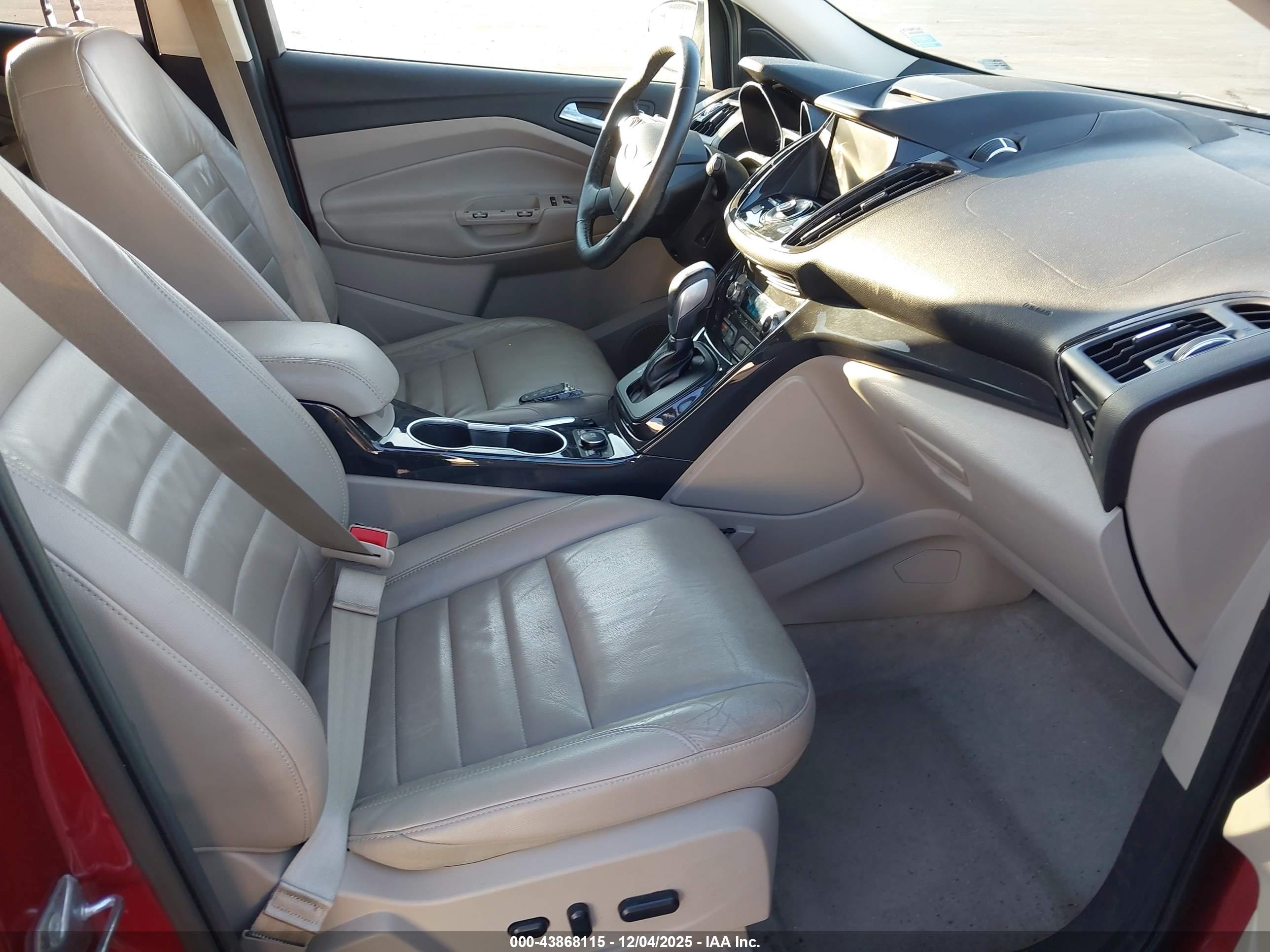 FORD ESCAPE image 5