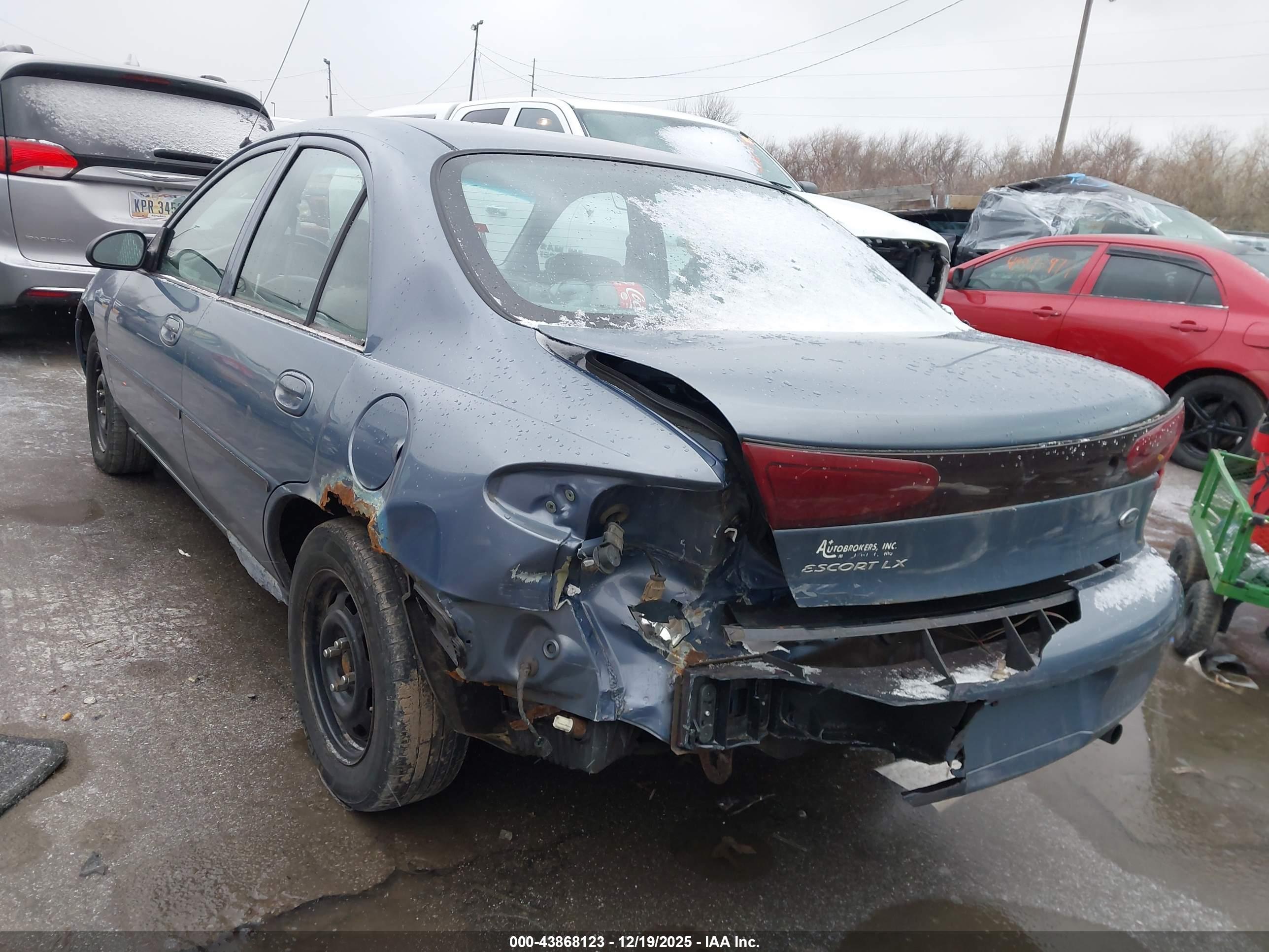 FORD ESCORT image 3