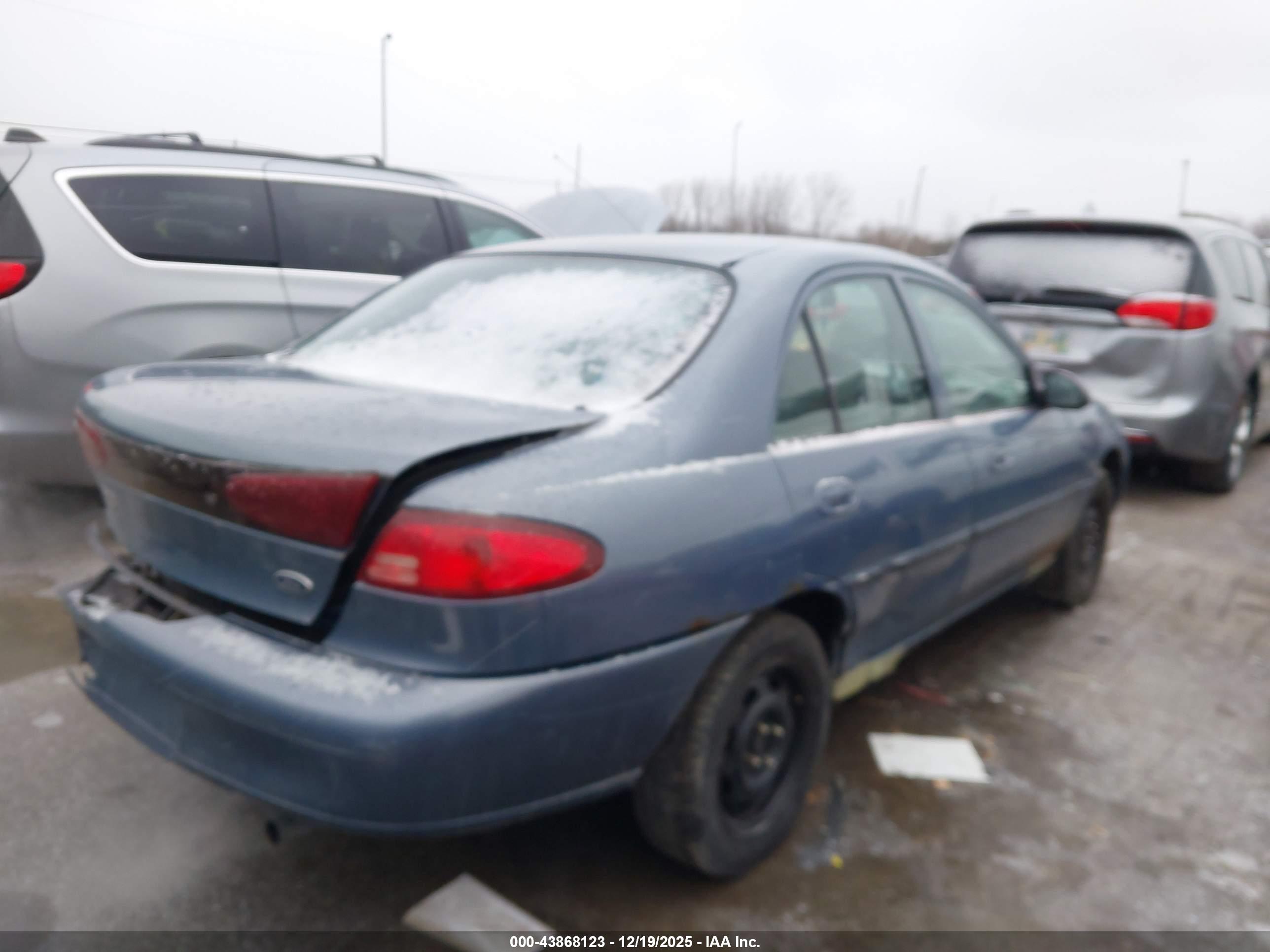 FORD ESCORT image 4