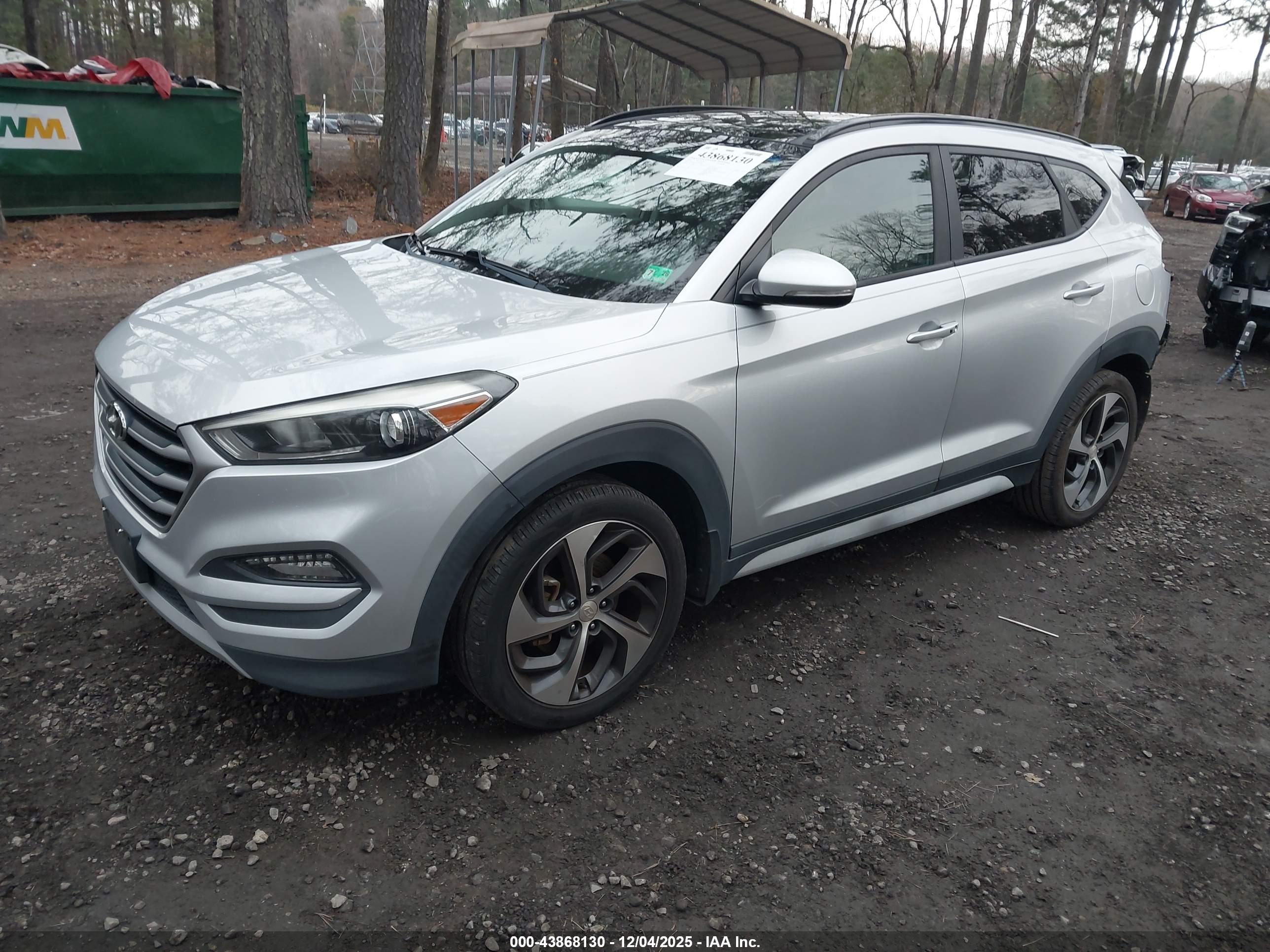 HYUNDAI TUCSON image 2