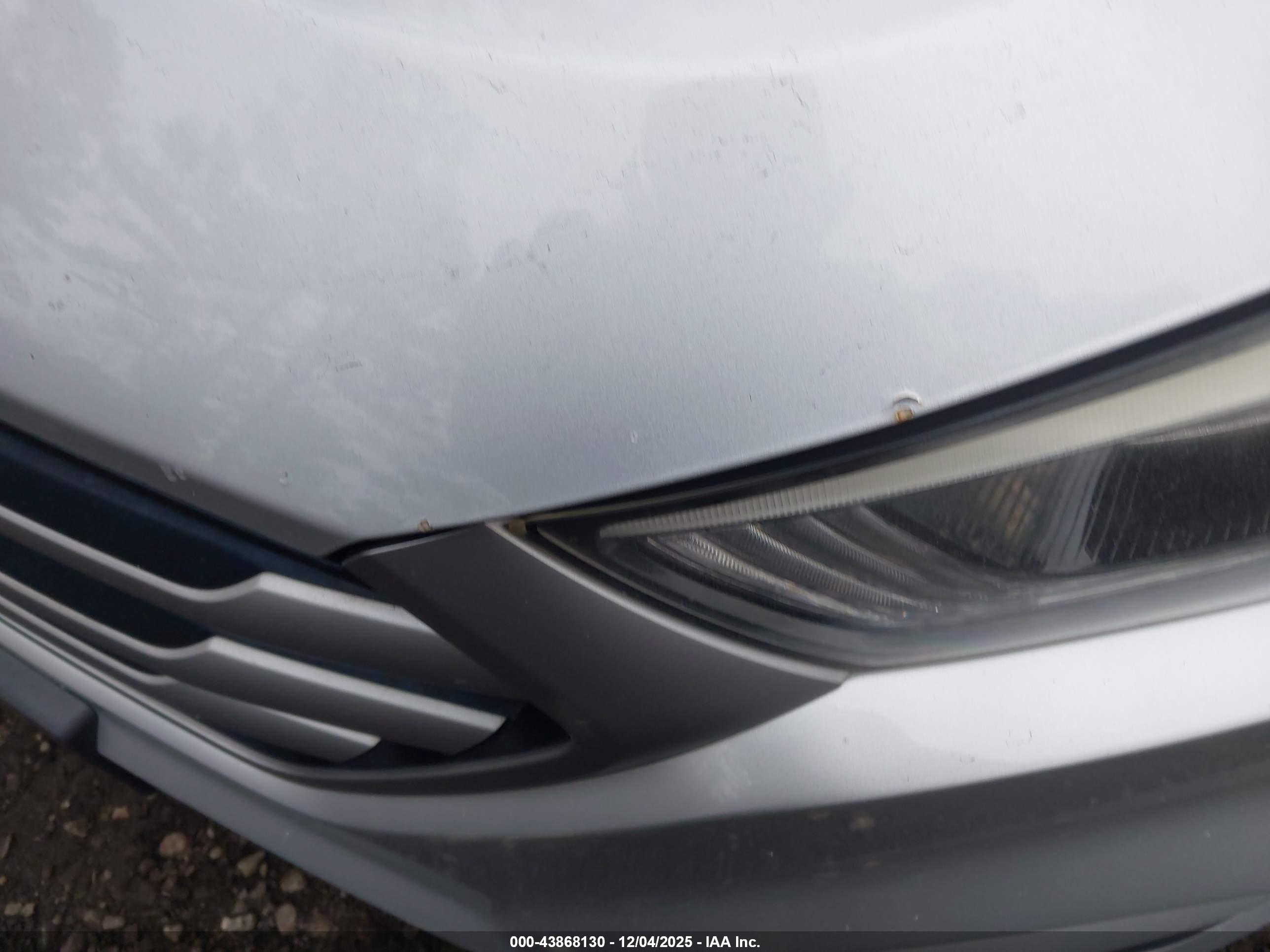 HYUNDAI TUCSON image 6