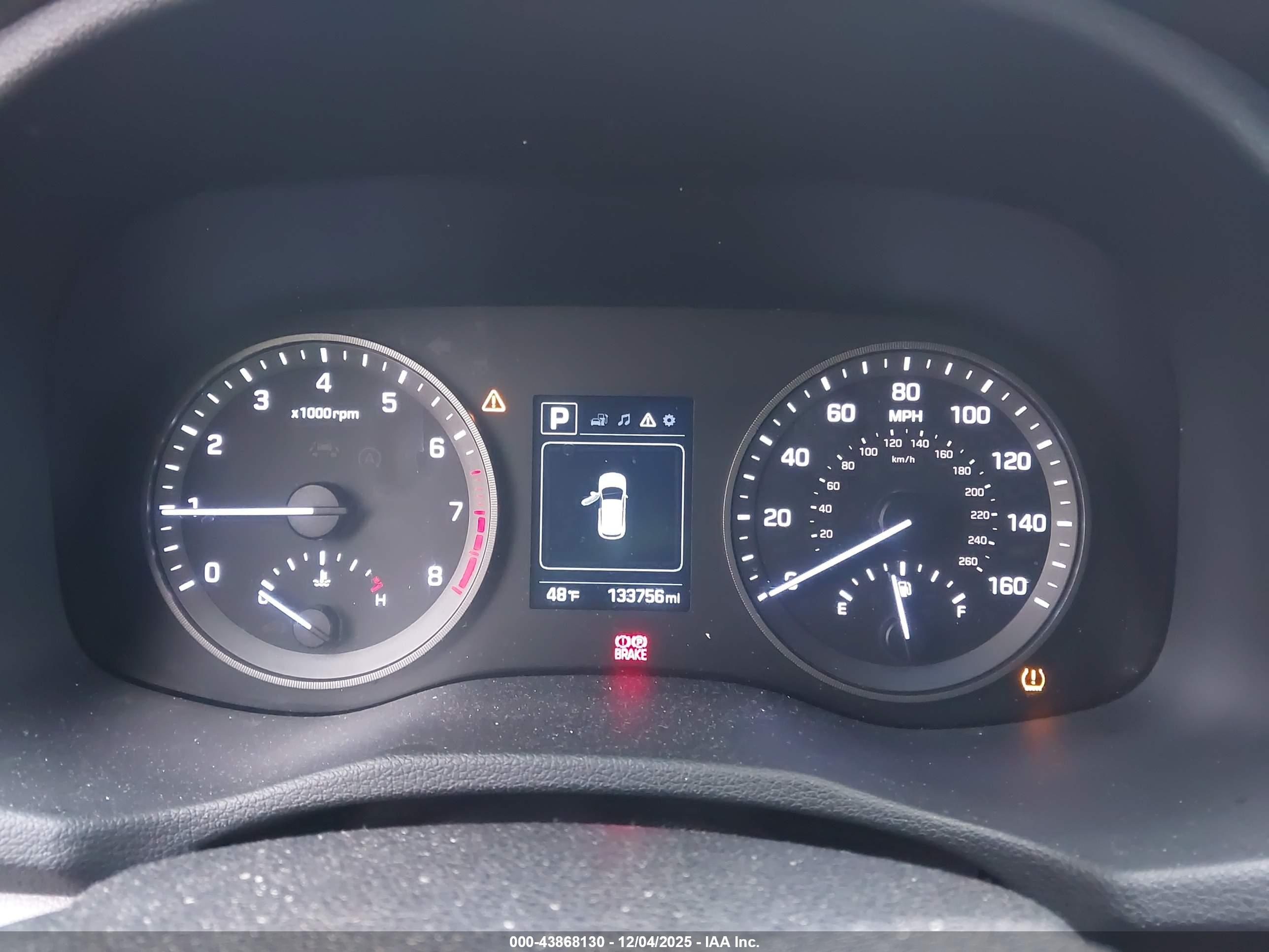 HYUNDAI TUCSON image 7