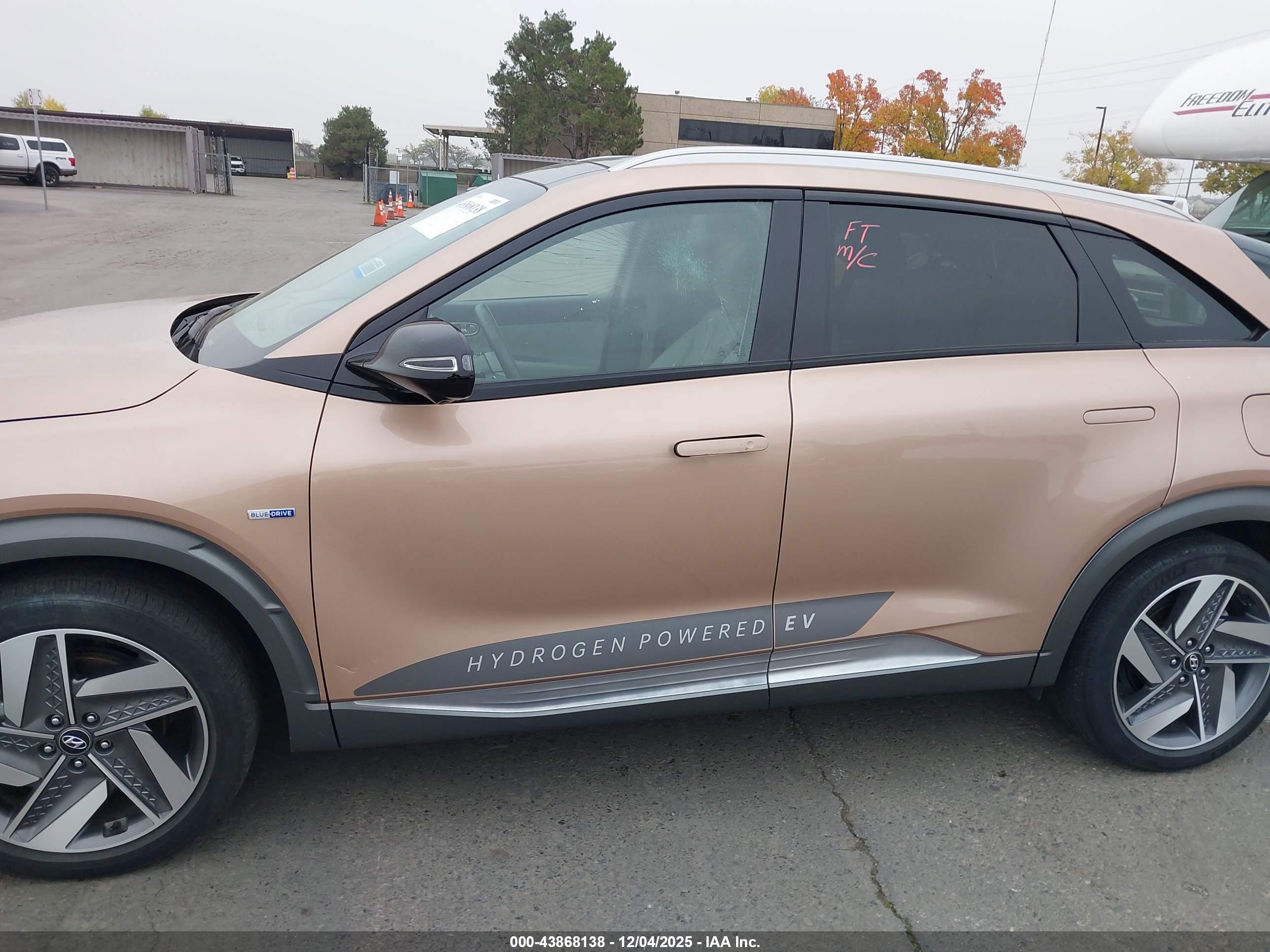 HYUNDAI NEXO image 6
