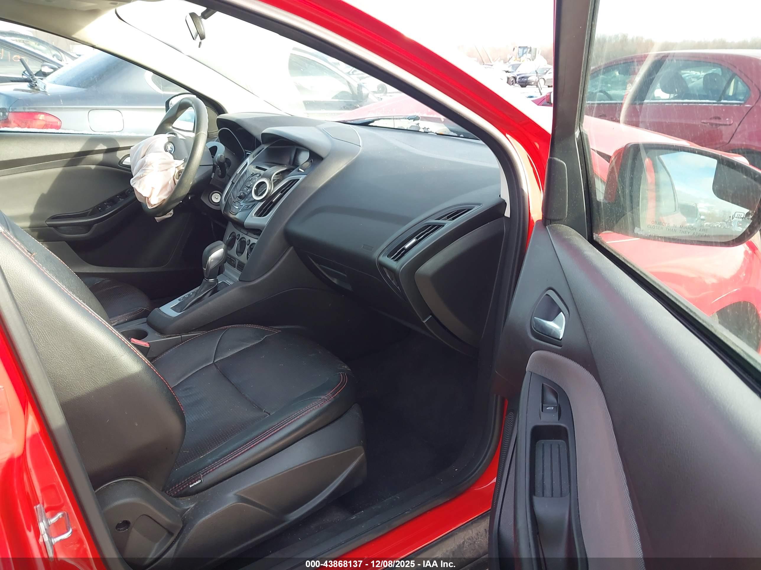 FORD FOCUS image 5