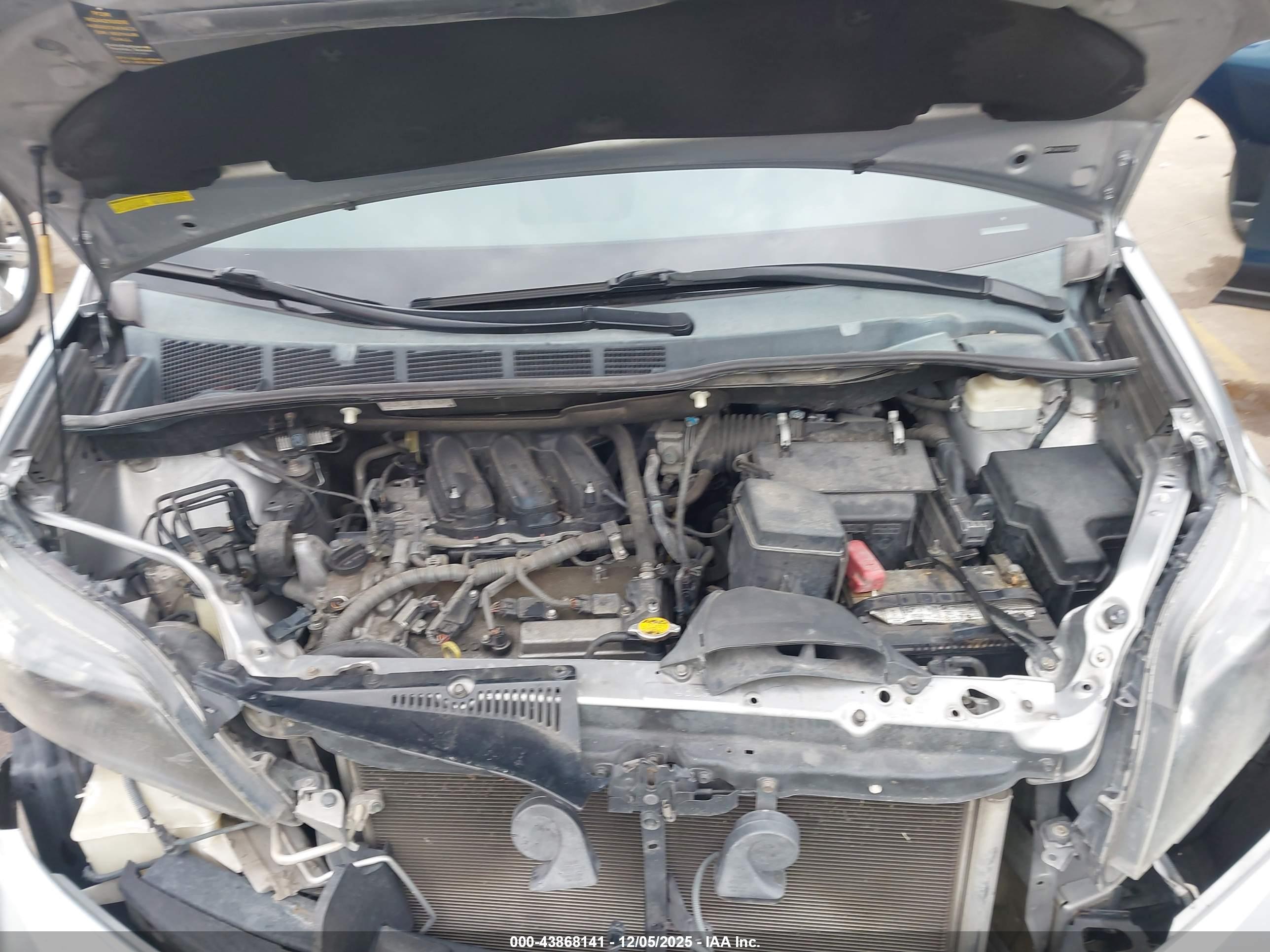 TOYOTA SIENNA image 10