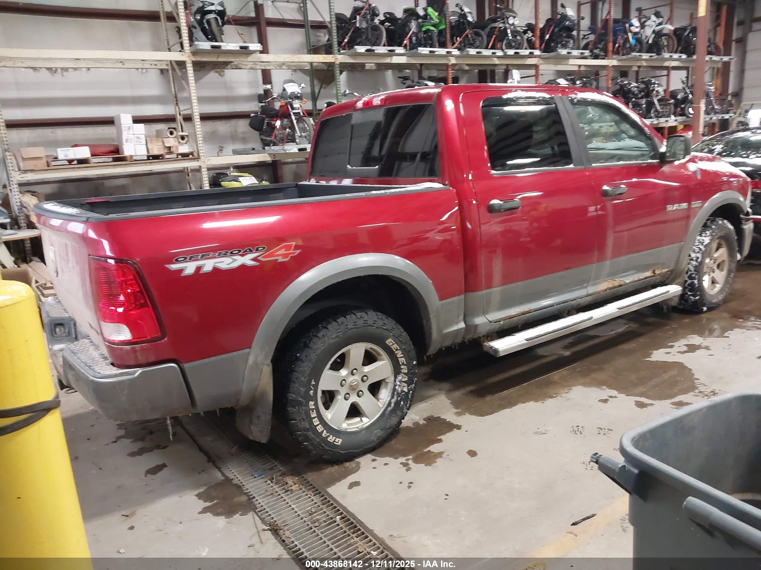 DODGE RAM image 4