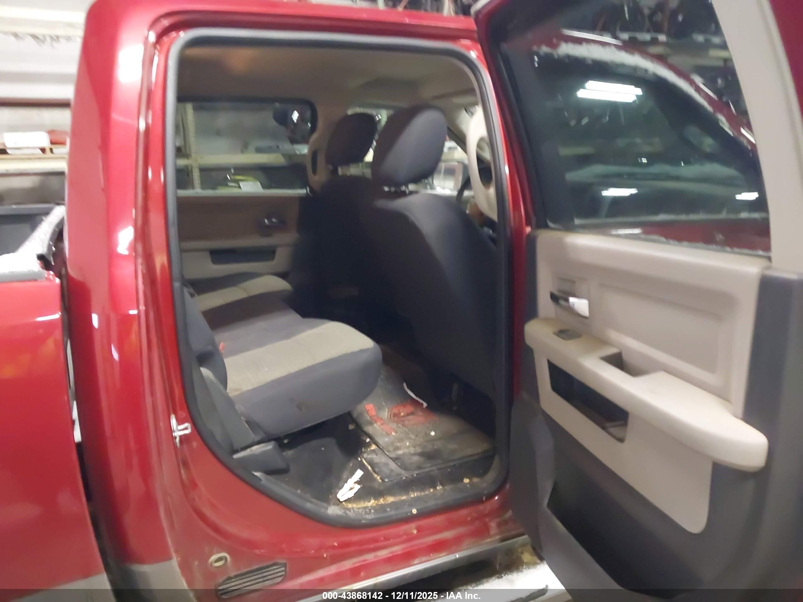 DODGE RAM image 8