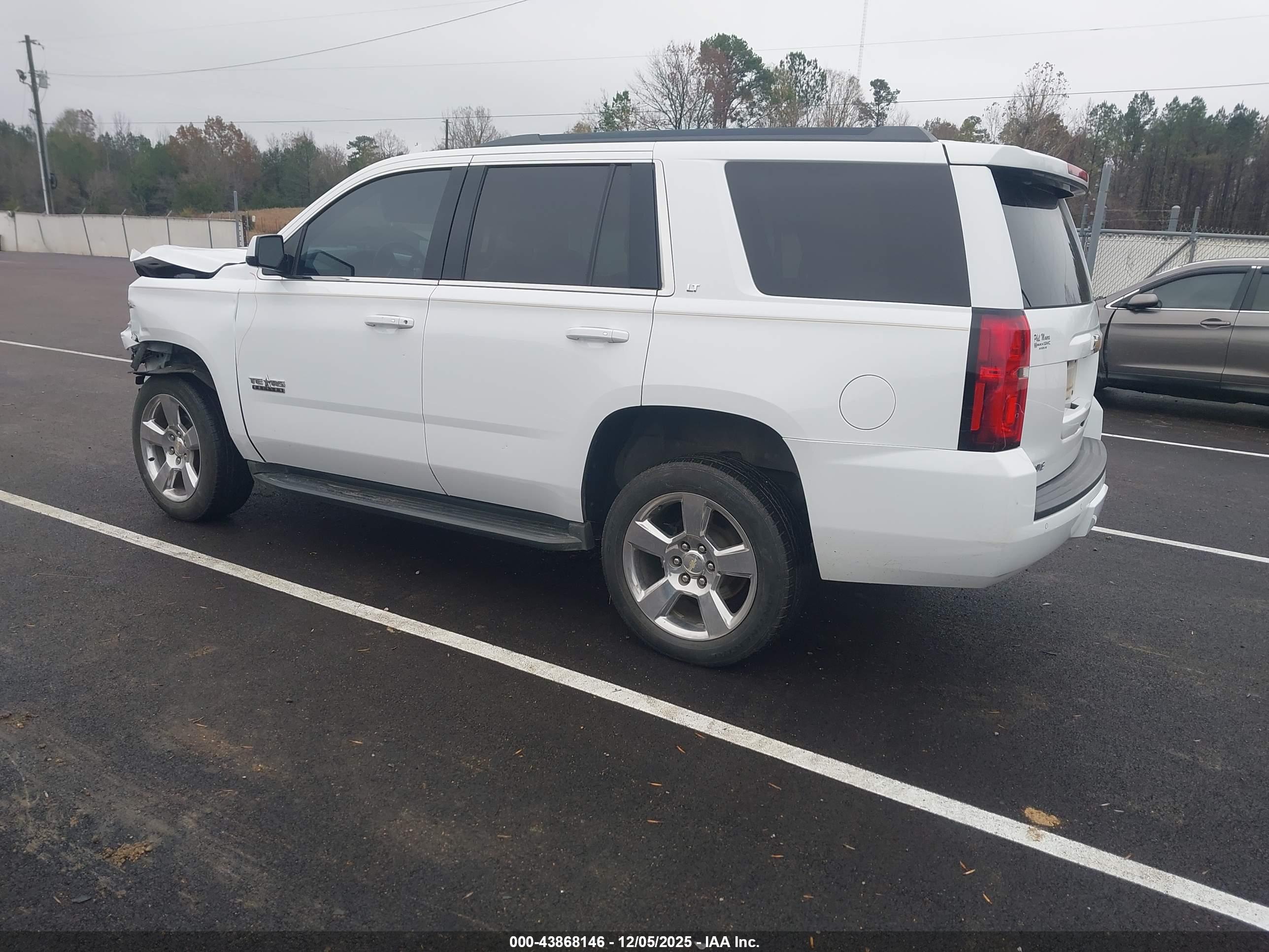 CHEVROLET TAHOE image 3