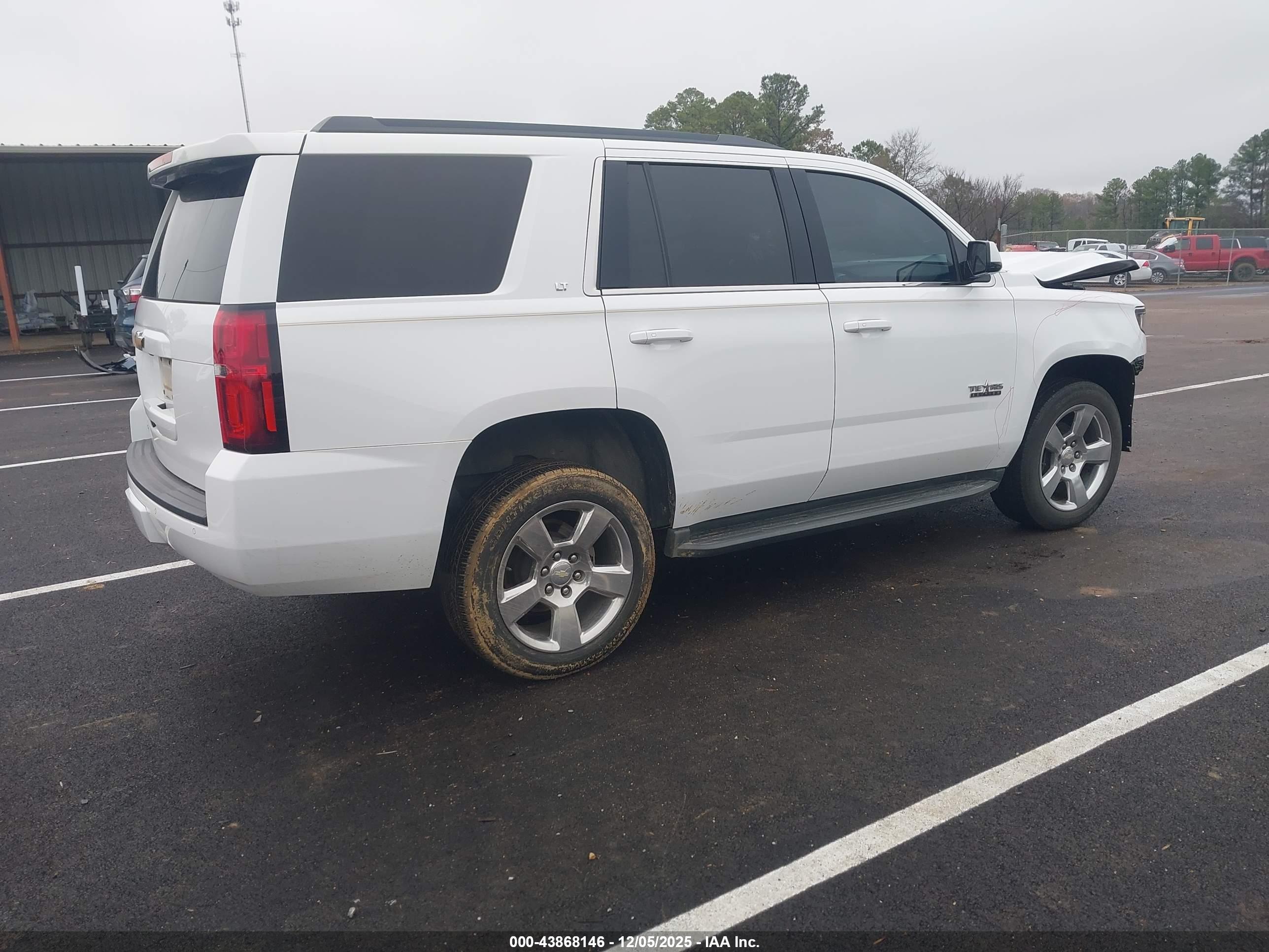 CHEVROLET TAHOE image 4
