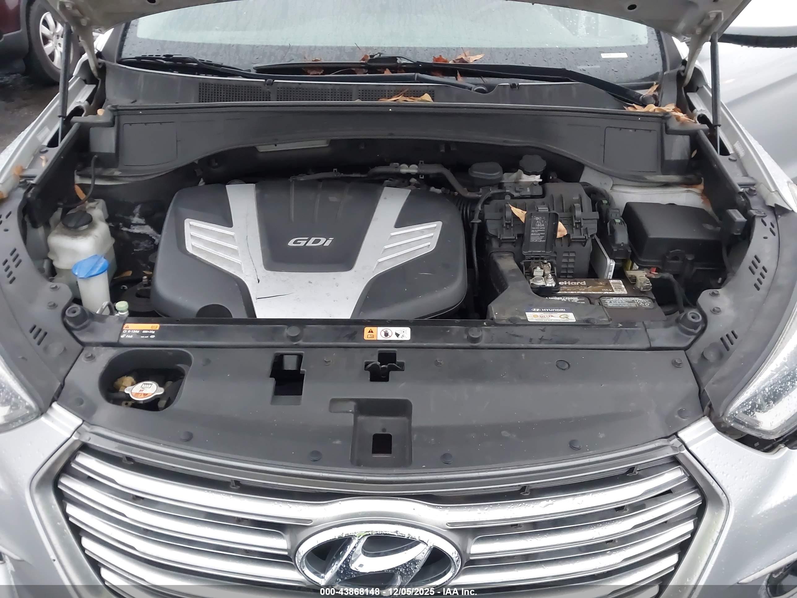 HYUNDAI SANTA image 10