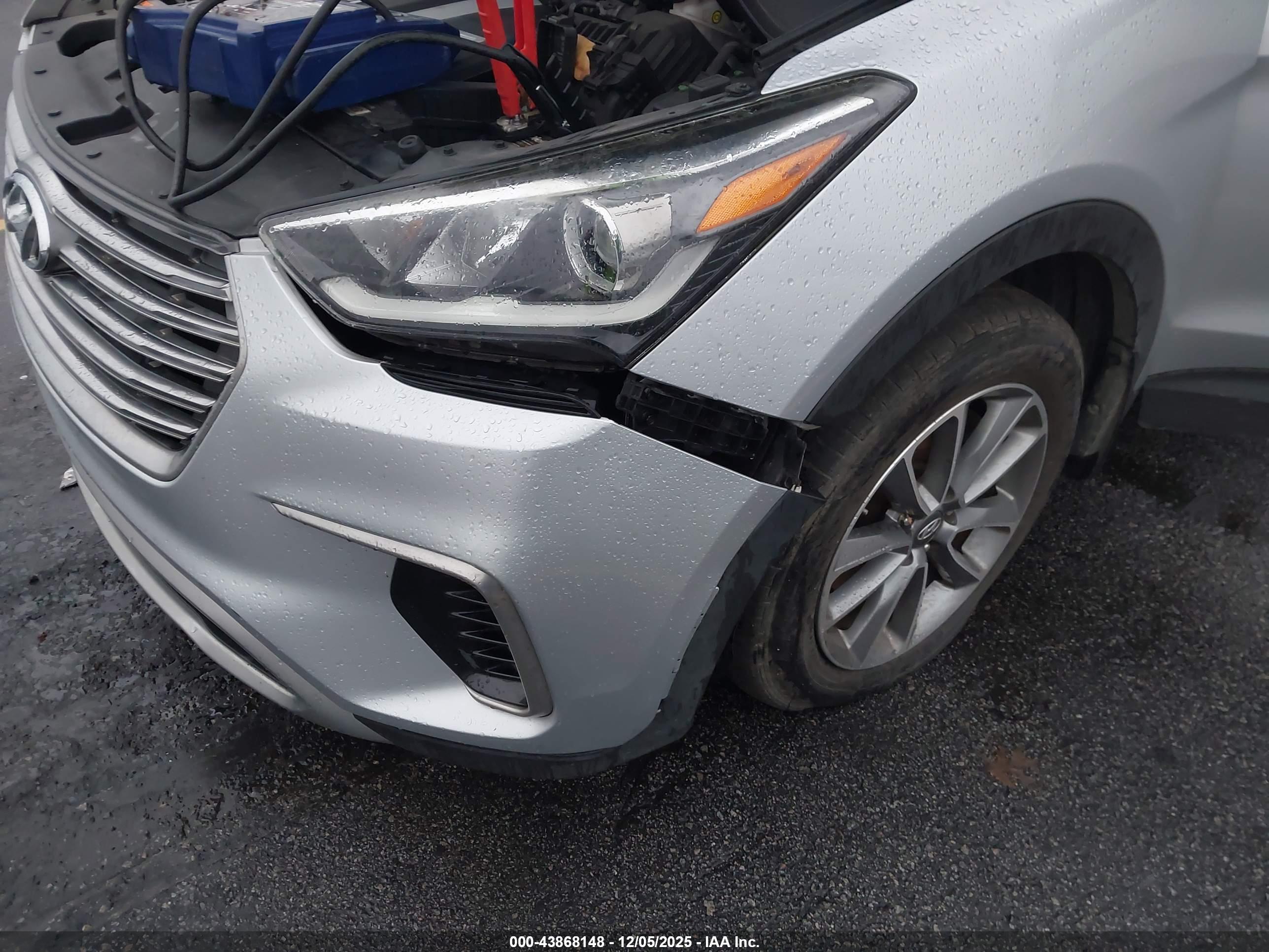 HYUNDAI SANTA image 6
