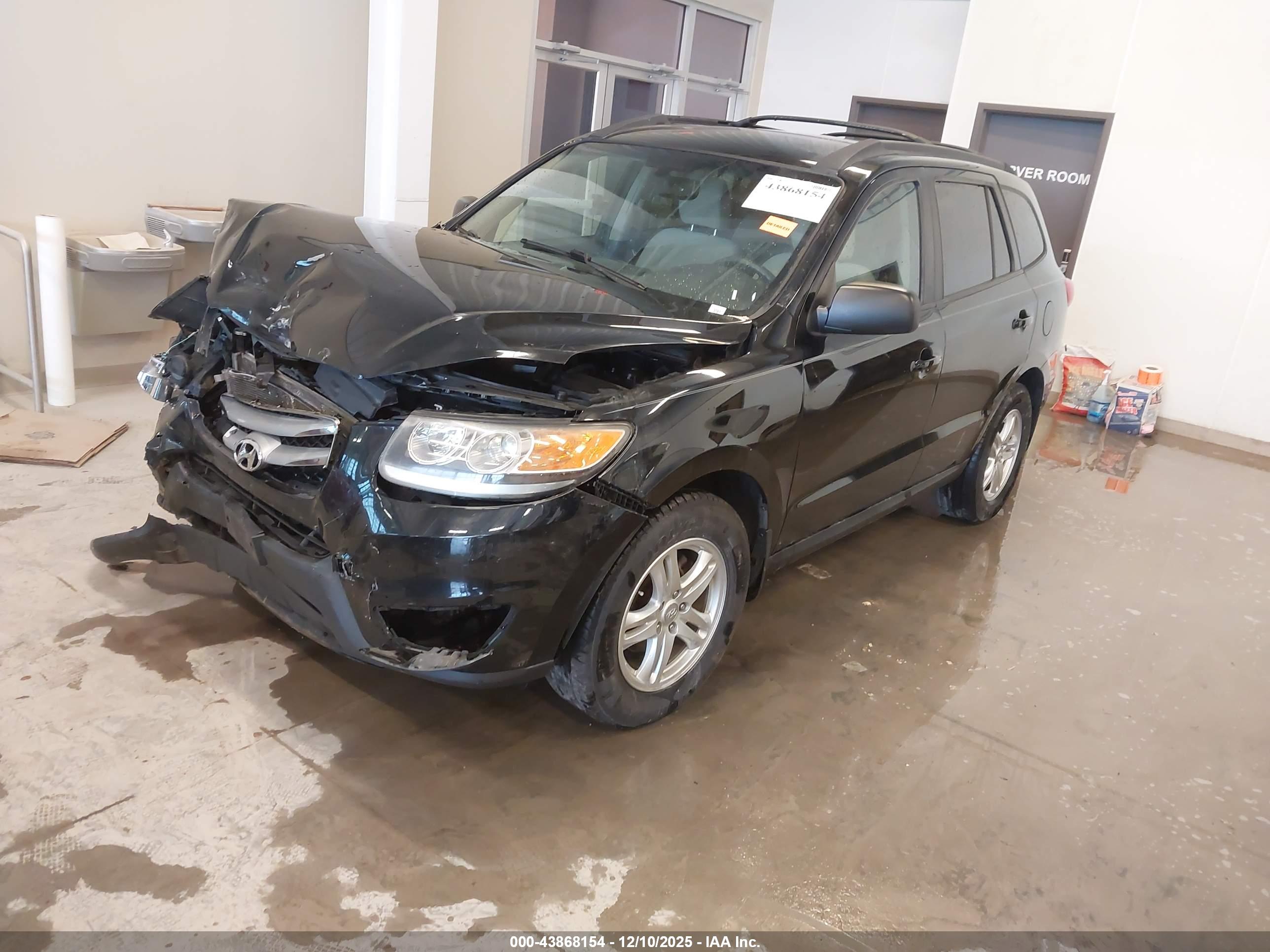 HYUNDAI SANTA image 2