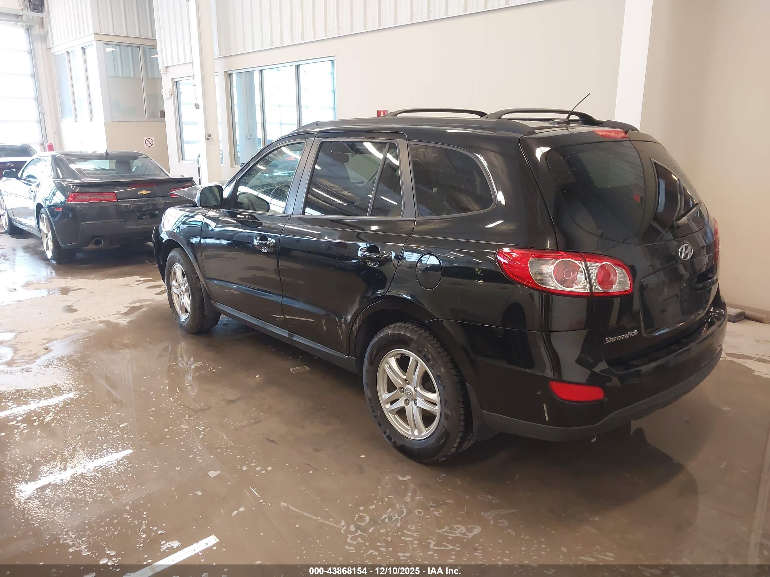HYUNDAI SANTA image 3