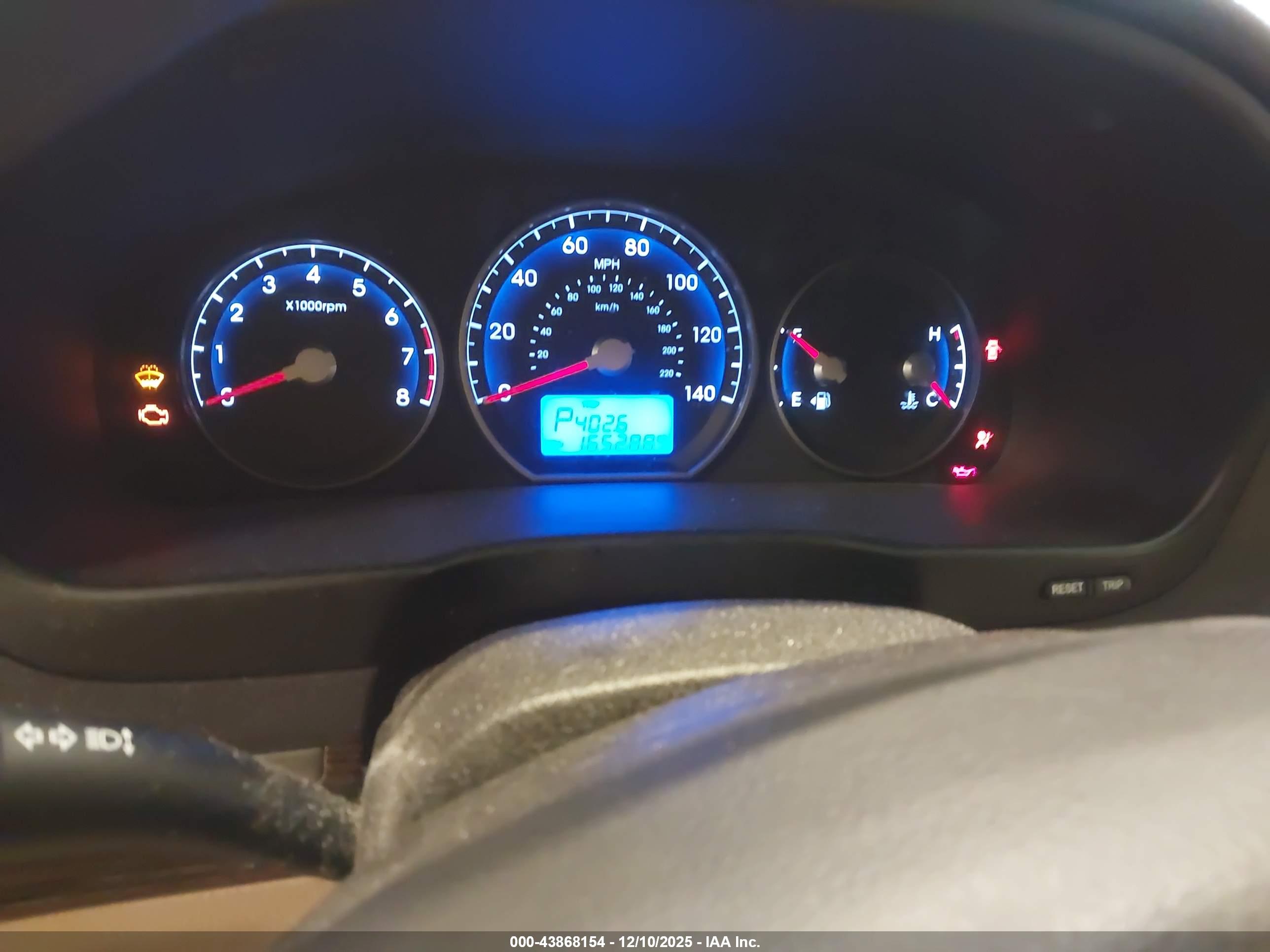 HYUNDAI SANTA image 7