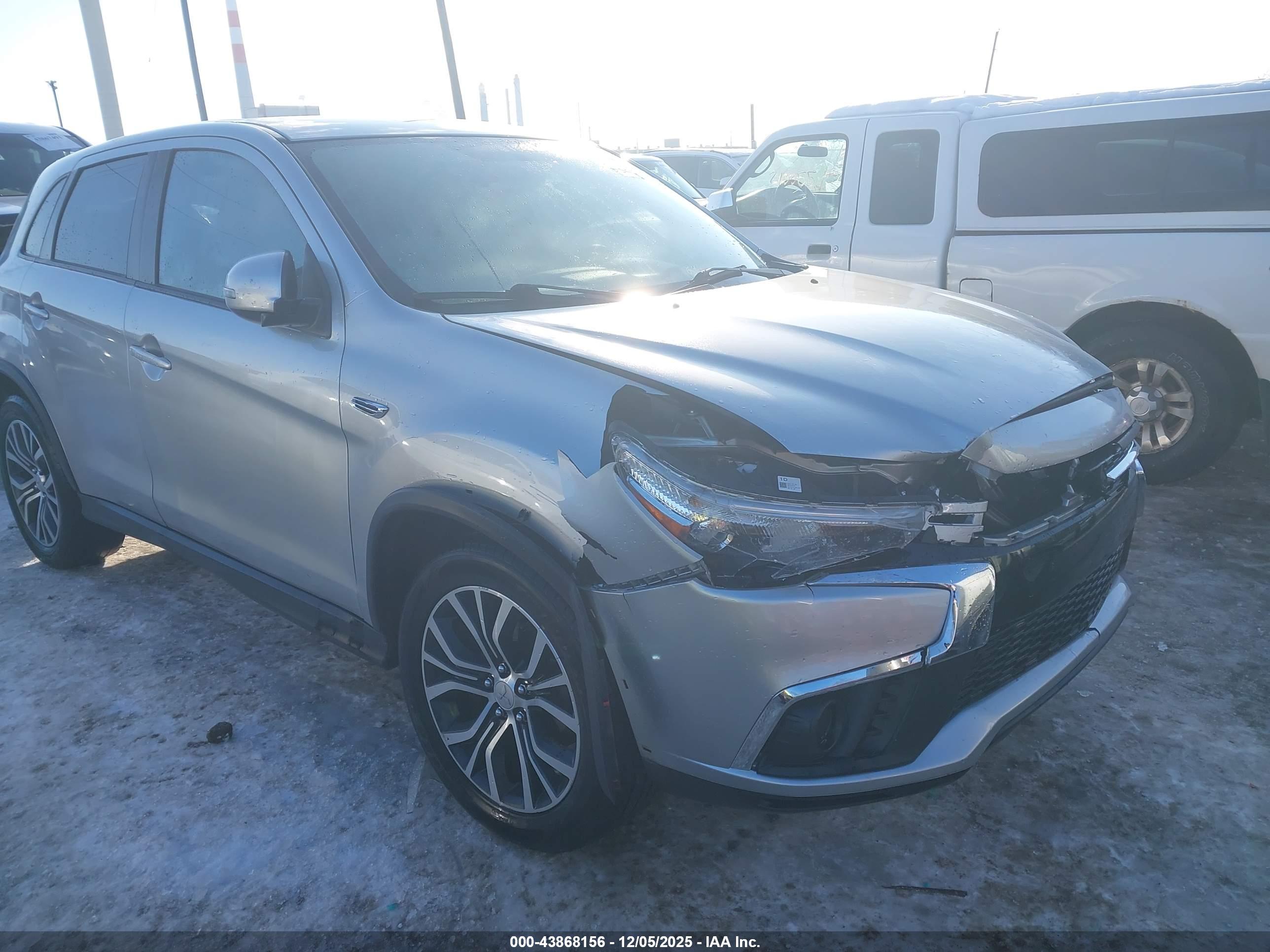 MITSUBISHI OUTLANDER image 6