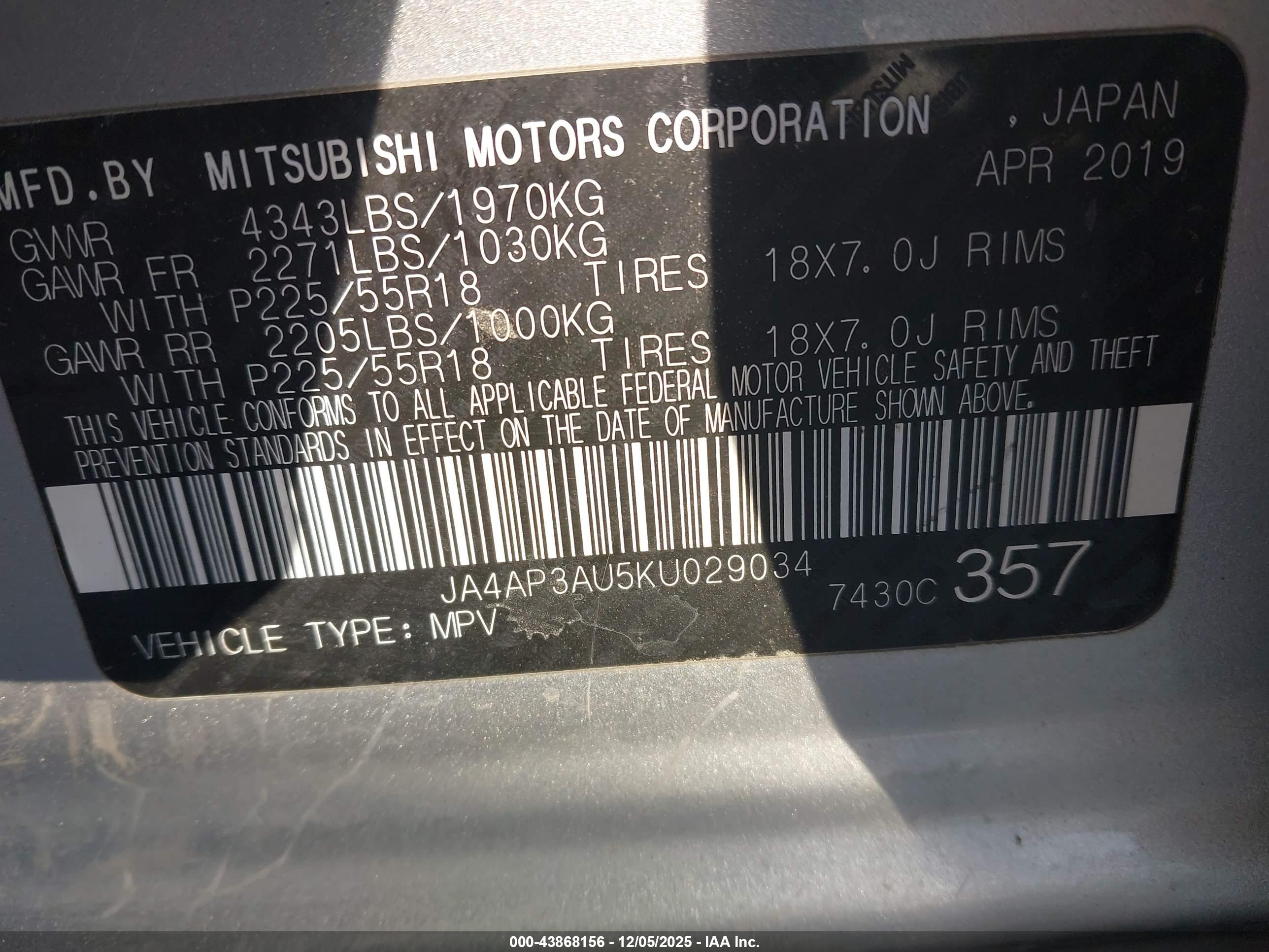 MITSUBISHI OUTLANDER image 9
